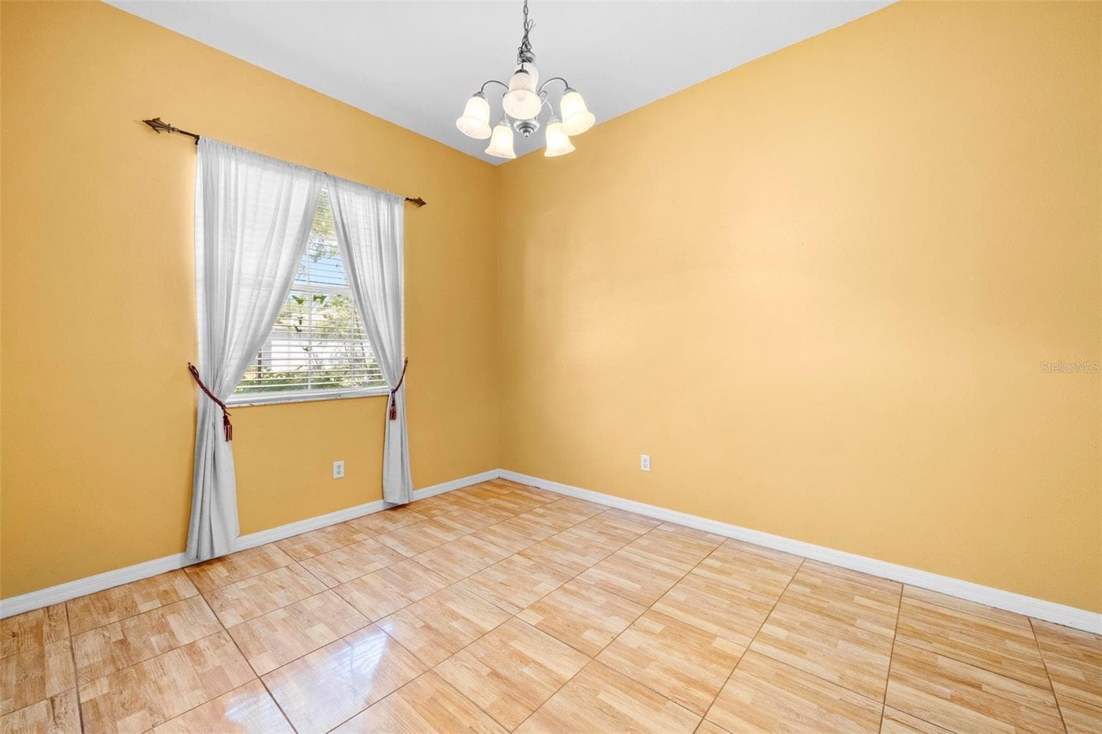 Single Family Residence at 4211 BLAKEMORE PL, SPRING HILL, photo 10 of 42