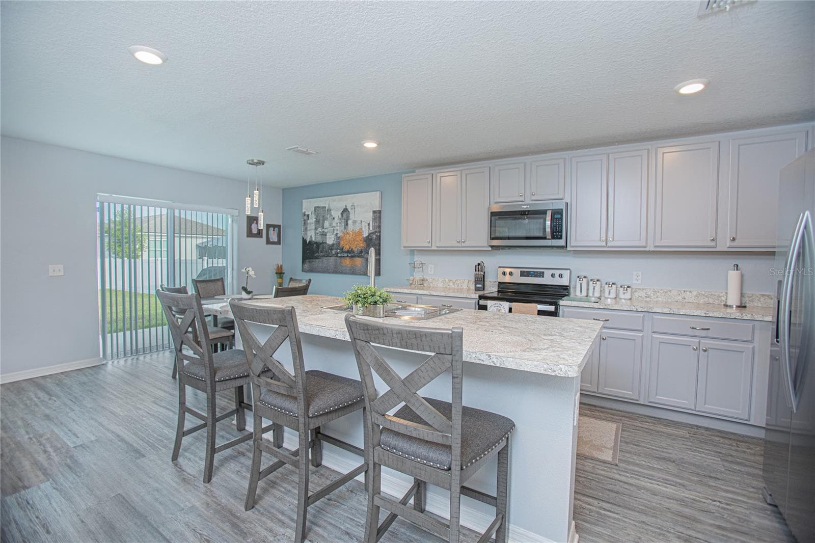 Single Family Residence at 214 LINDA LN, AUBURNDALE, photo 8 of 21