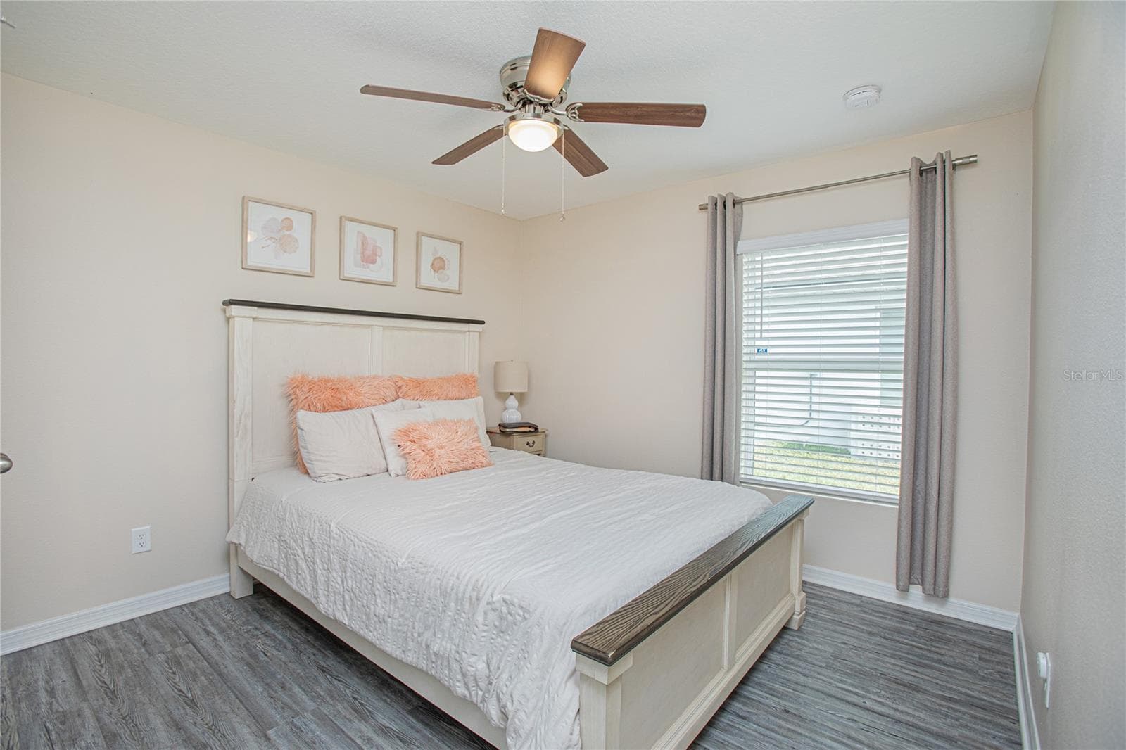 Single Family Residence at 214 LINDA LN, AUBURNDALE, photo 12 of 21
