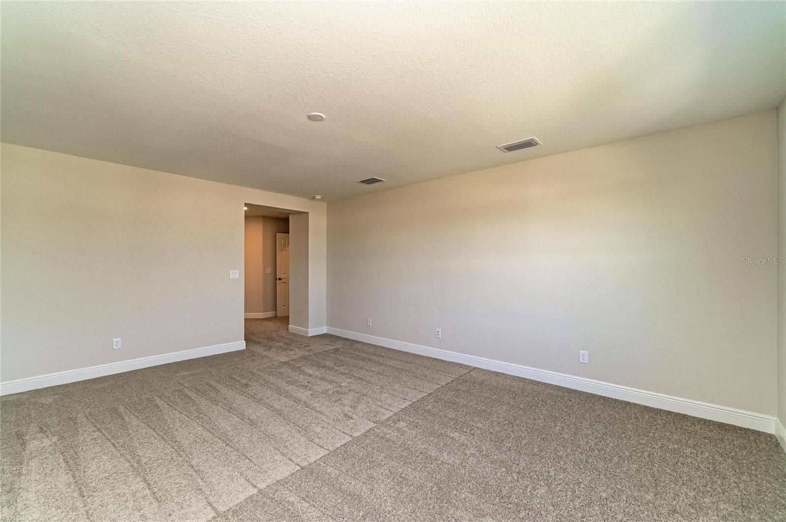 Single Family Residence at 33882 TWILIGHT SEA PL, DADE CITY, photo 6 of 50