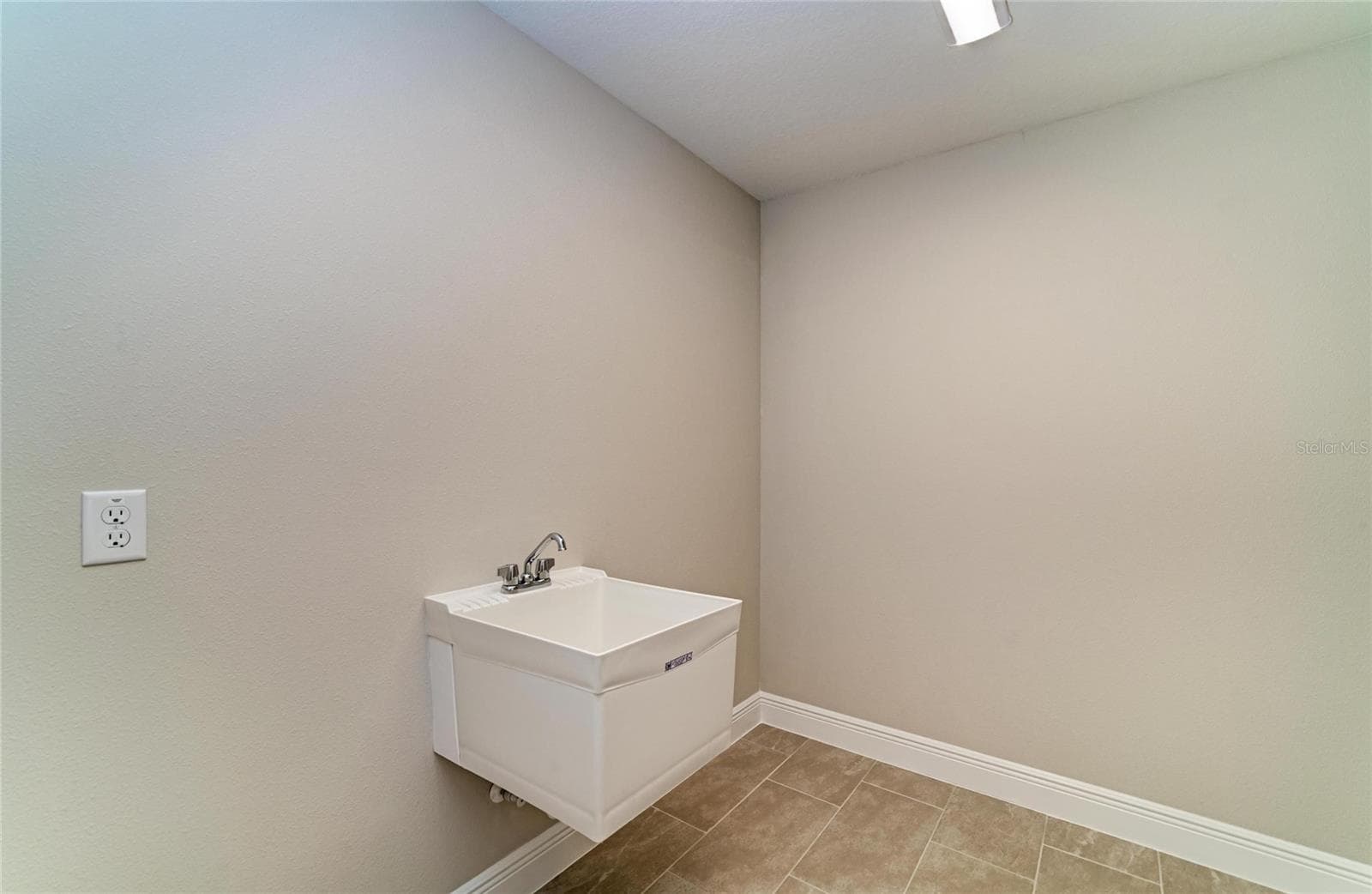 Single Family Residence at 33882 TWILIGHT SEA PL, DADE CITY, photo 42 of 50