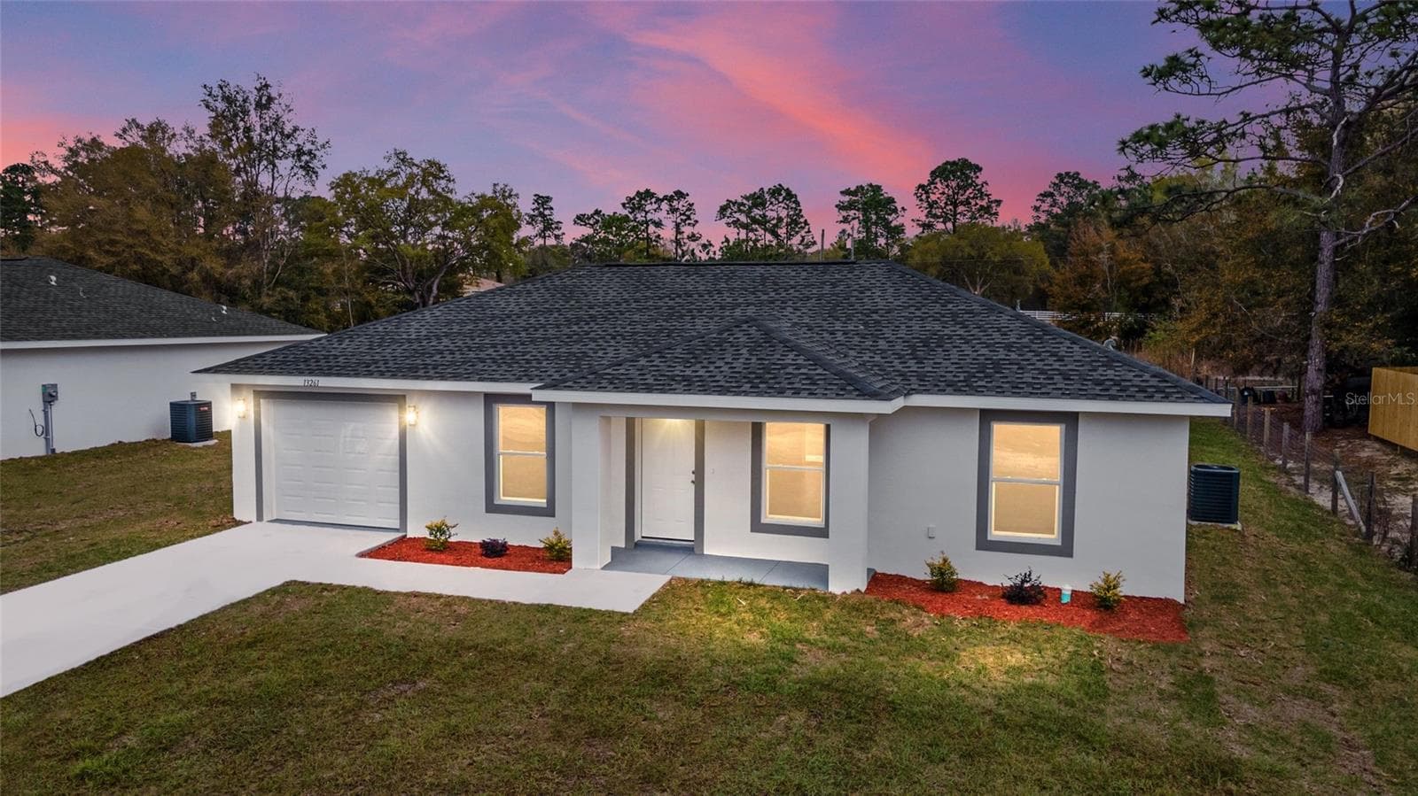 146 SW TREE TOP RD