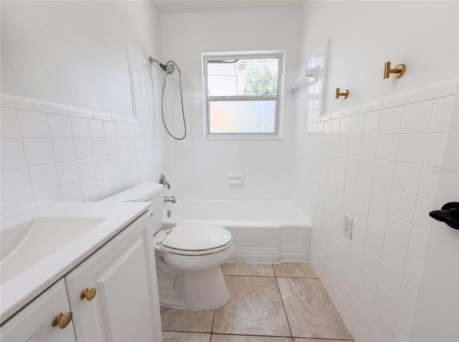 Single Family Residence at 829 E 4TH ST, ENGLEWOOD, photo 6 of 28