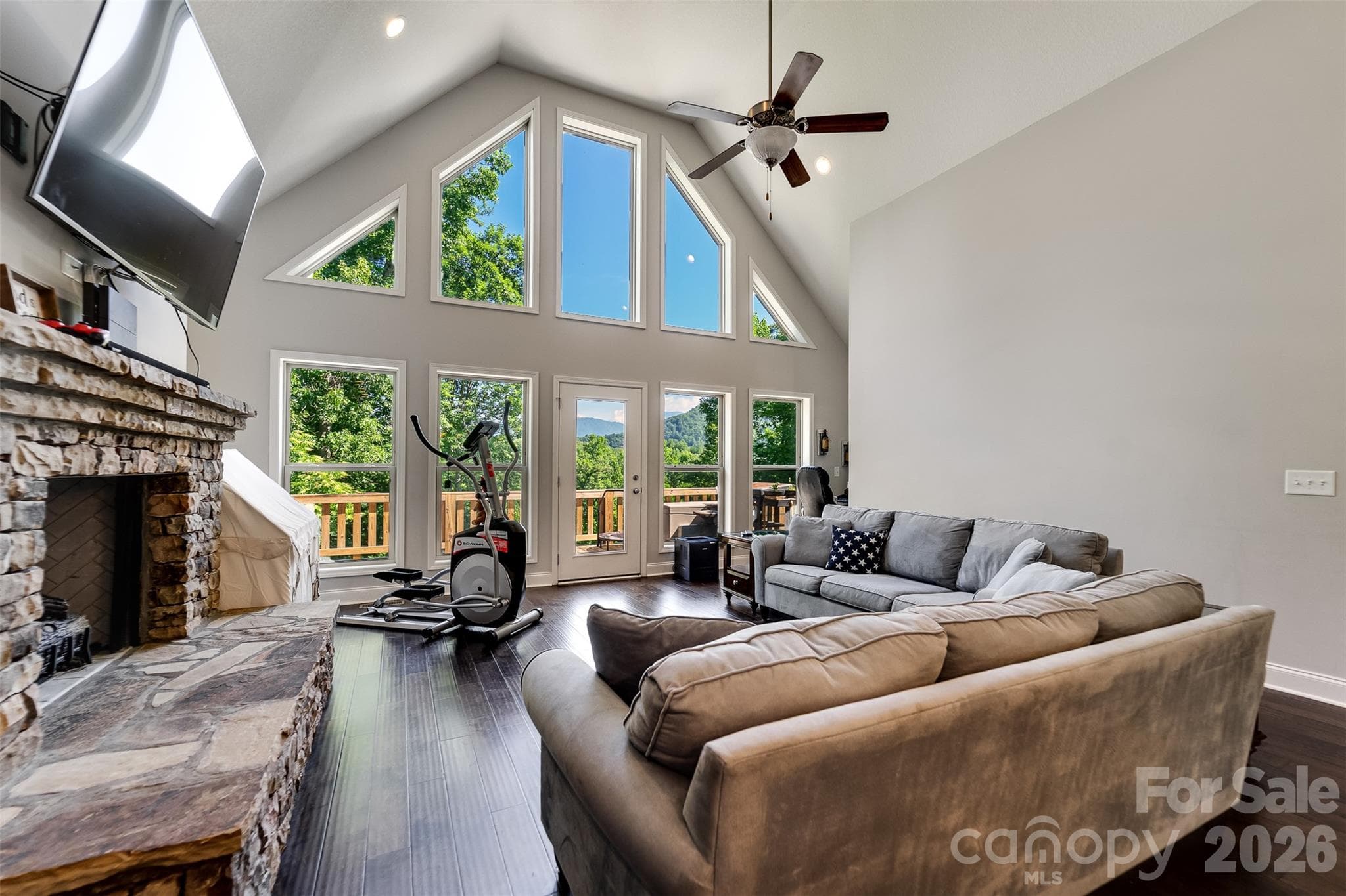 Single Family Residence at 266 Egret Lane, Sylva, photo 10 of 18