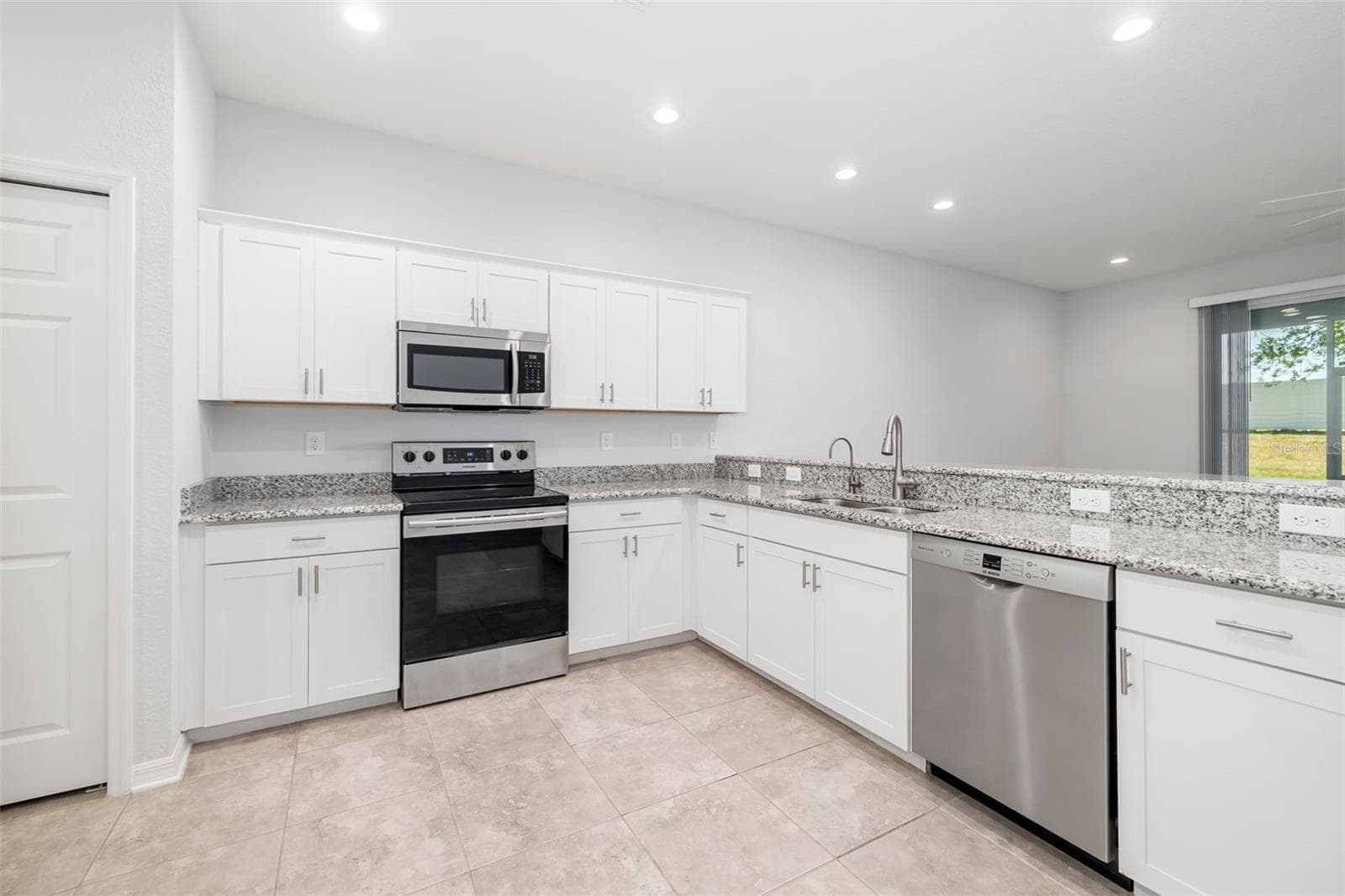 Townhouse at 1306 GRANTHAM DR, SARASOTA, photo 11 of 53