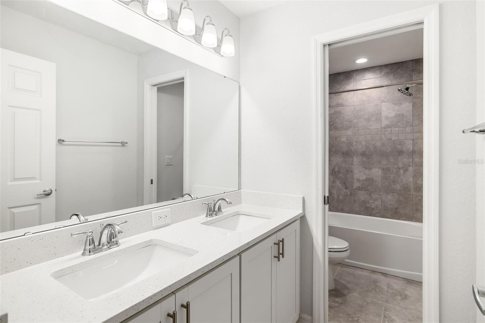 Townhouse at 1306 GRANTHAM DR, SARASOTA, photo 32 of 53