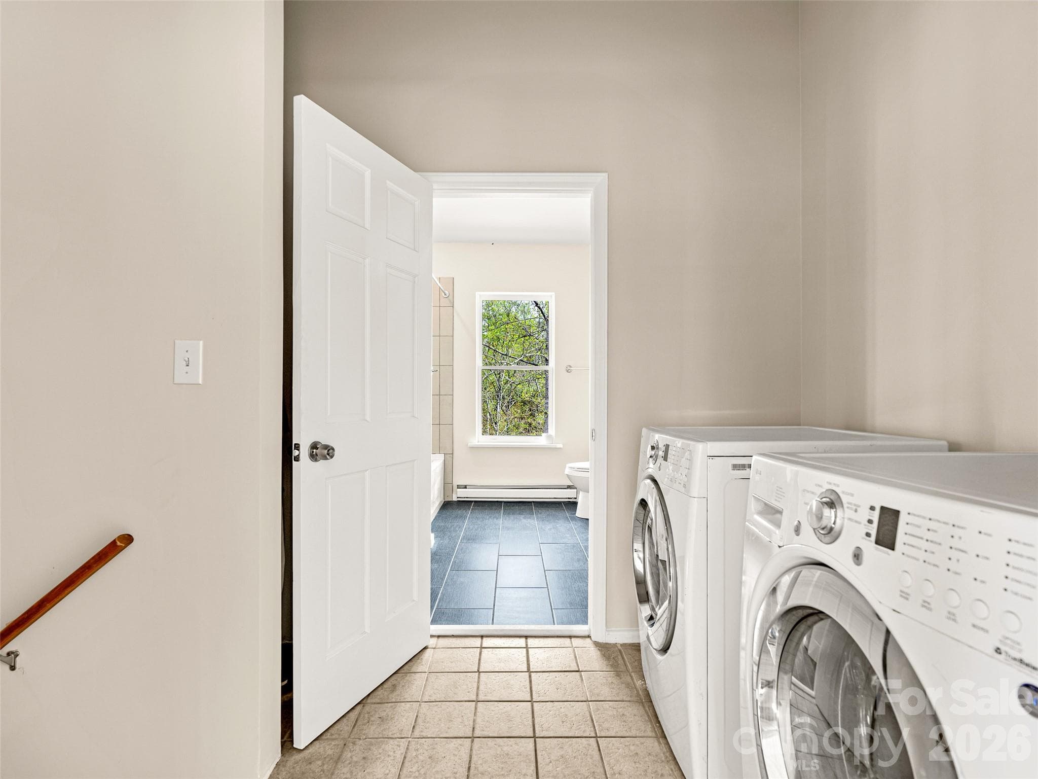 Main level laundry - Marshall