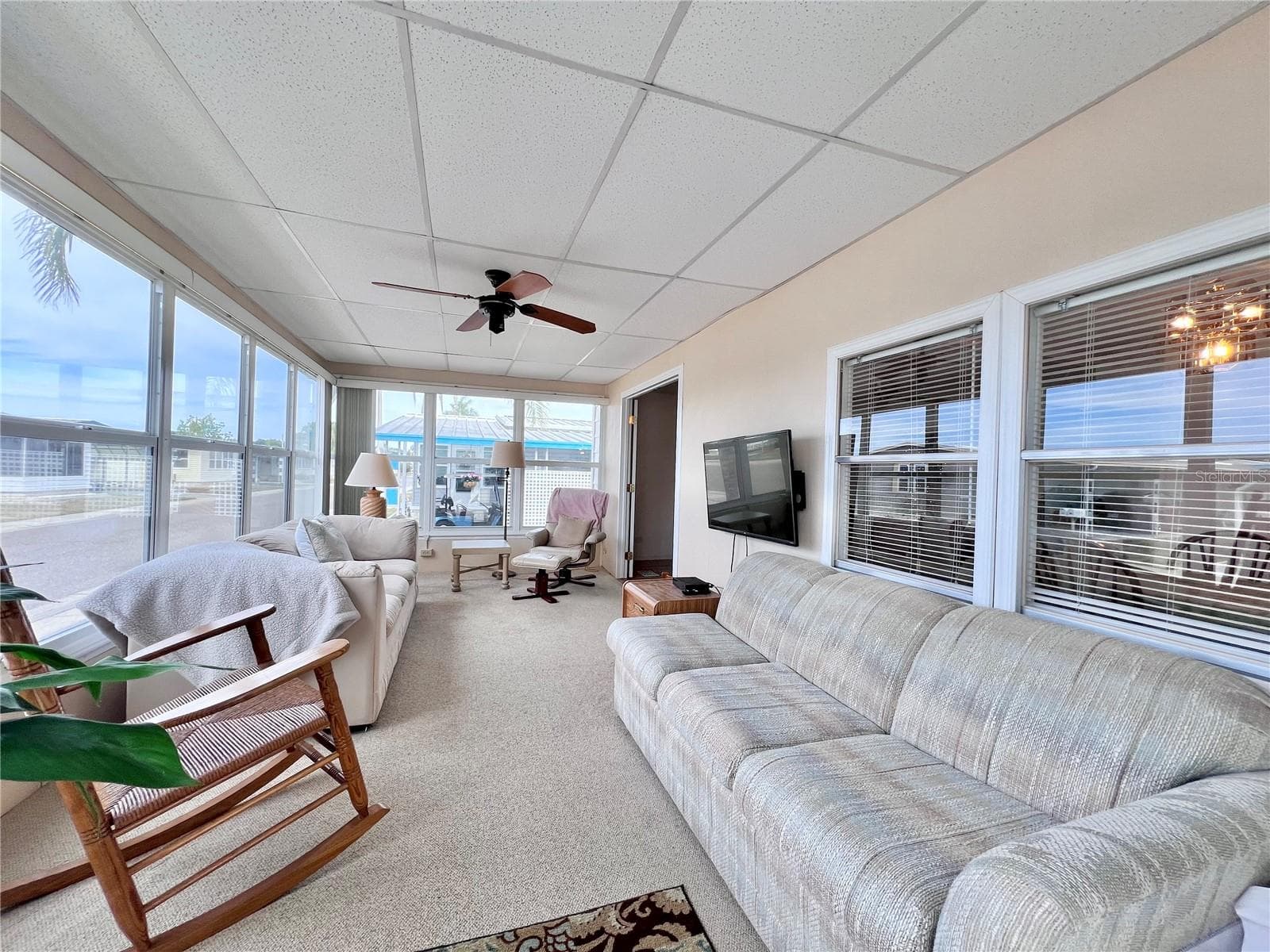 Front Florida room - 1100 BELCHER RD S #663, LARGO