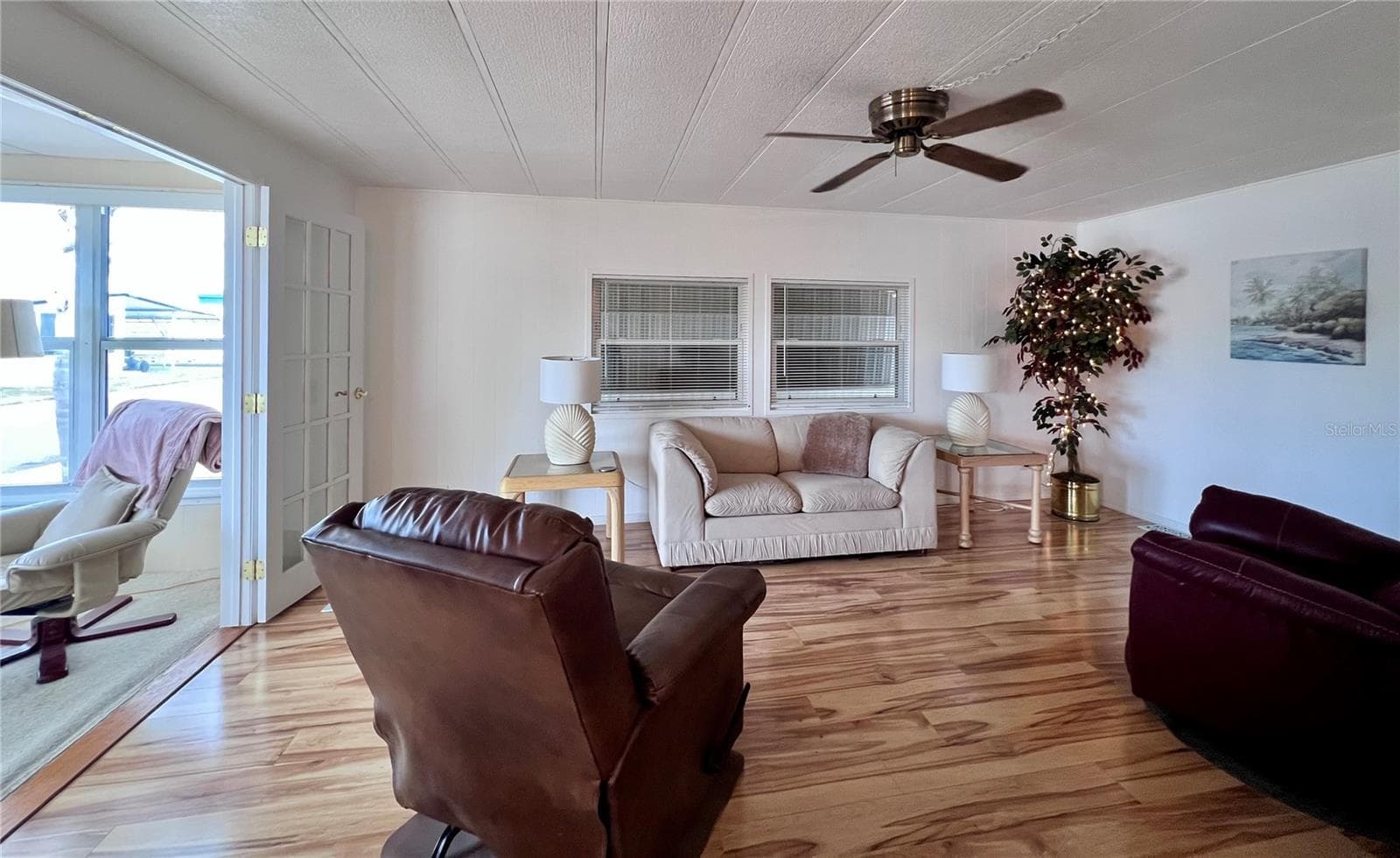 Living room - 1100 BELCHER RD S #663, LARGO