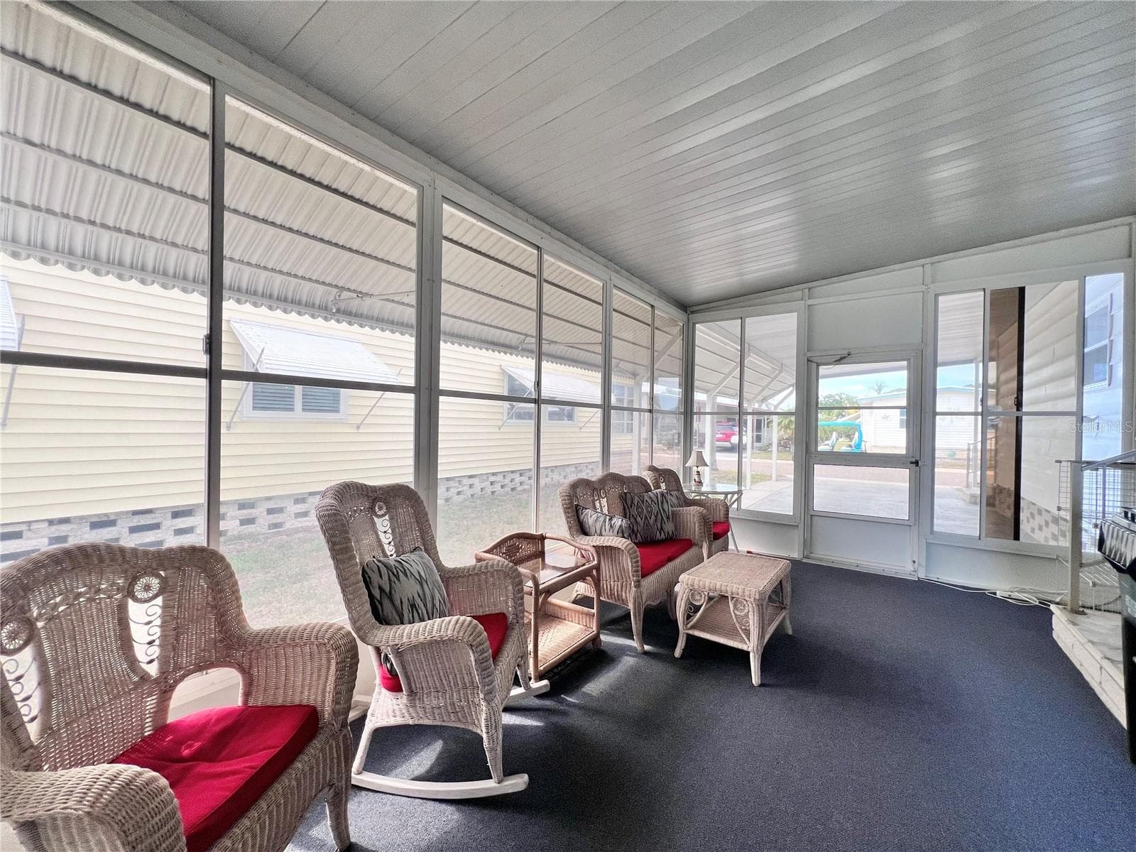 Lanai - 1100 BELCHER RD S #663, LARGO