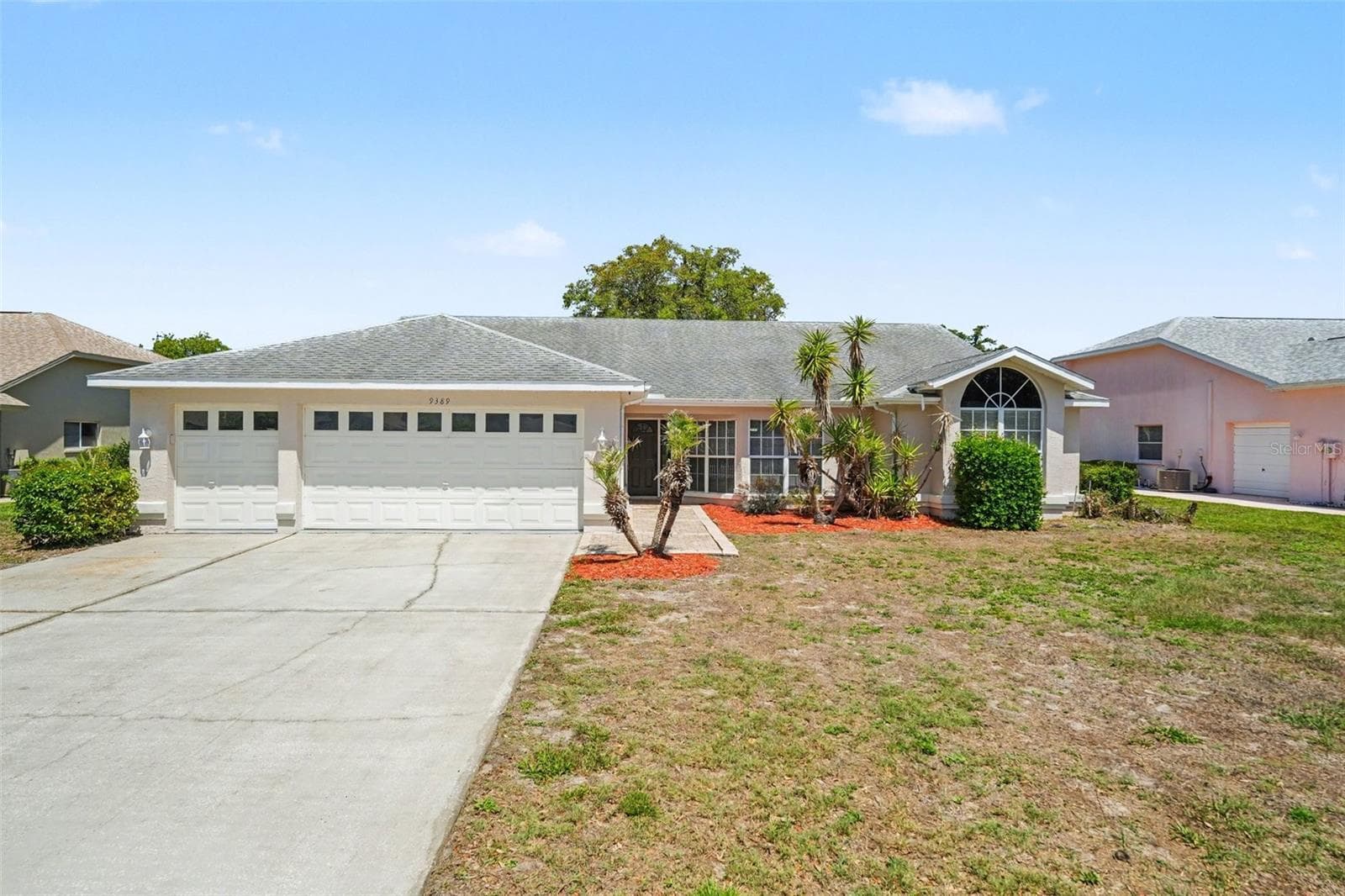 9389 FOX HOLLOW LN