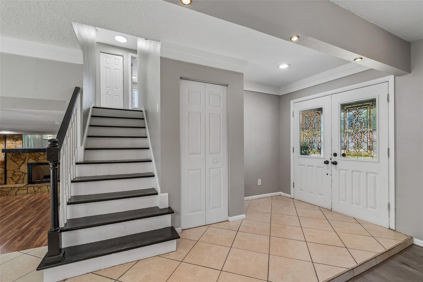 Single Family Residence at 7111 GATEWAY CT, TAMPA, photo 8 of 69