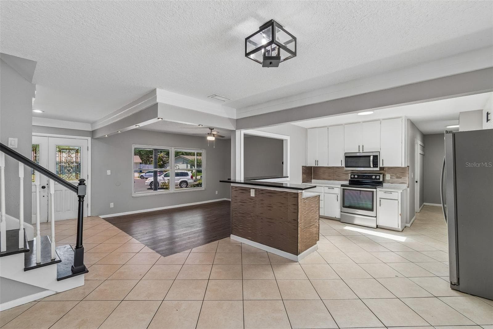 Single Family Residence at 7111 GATEWAY CT, TAMPA, photo 18 of 69