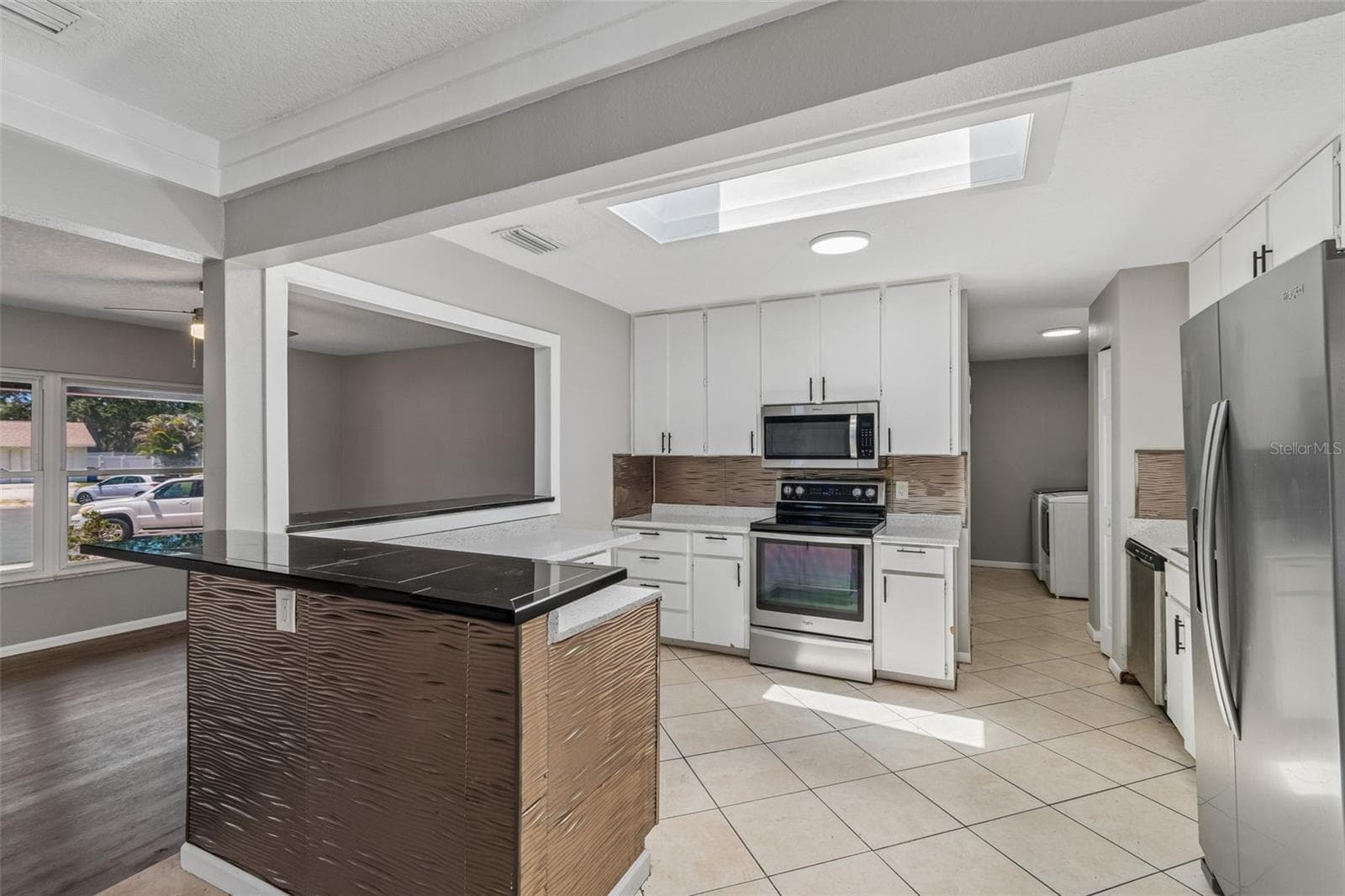 Single Family Residence at 7111 GATEWAY CT, TAMPA, photo 19 of 69