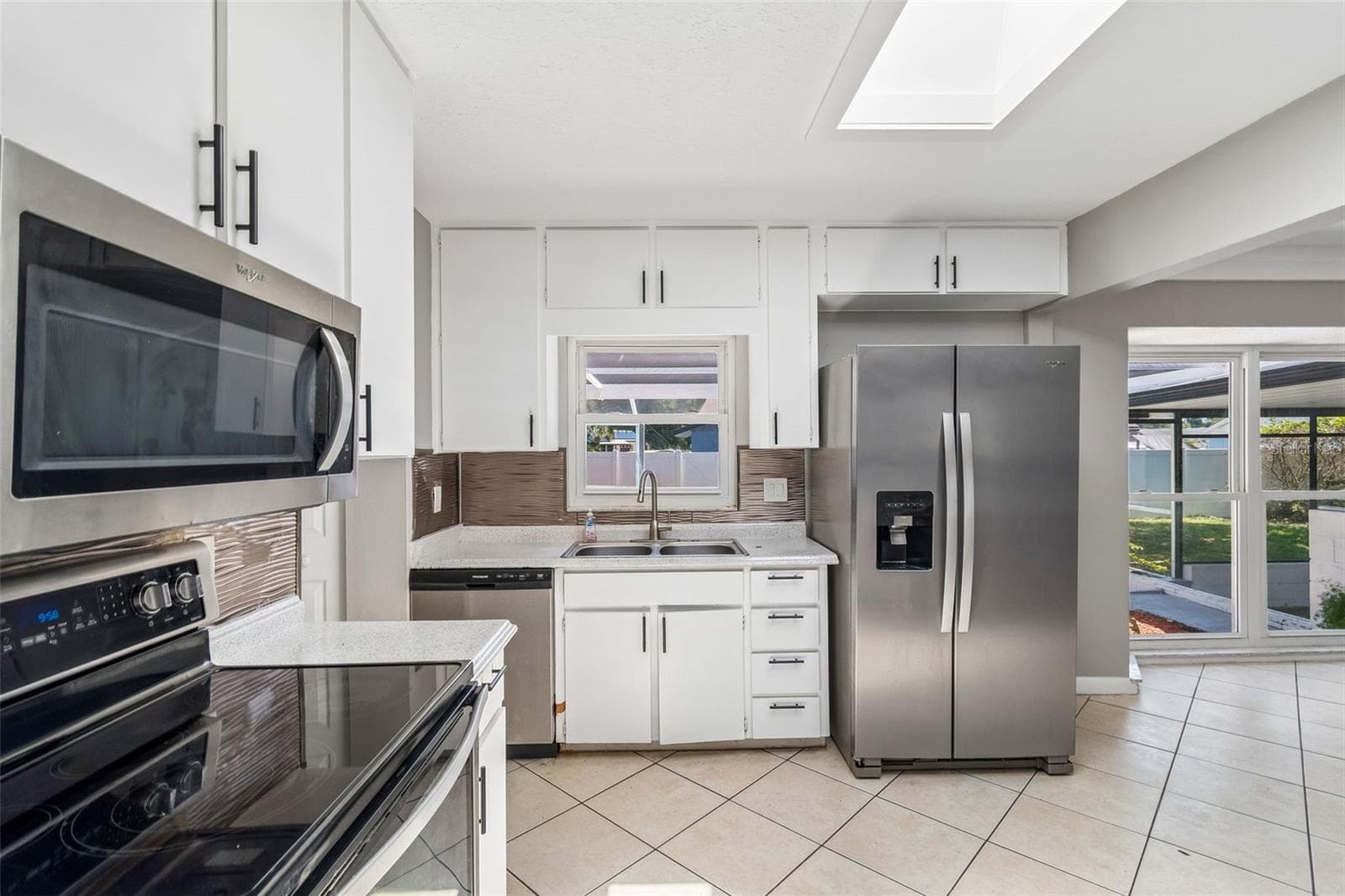 Single Family Residence at 7111 GATEWAY CT, TAMPA, photo 22 of 69