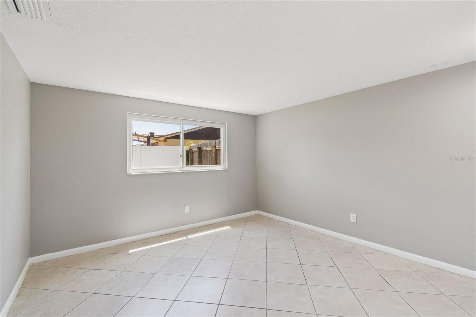 Single Family Residence at 7111 GATEWAY CT, TAMPA, photo 36 of 69