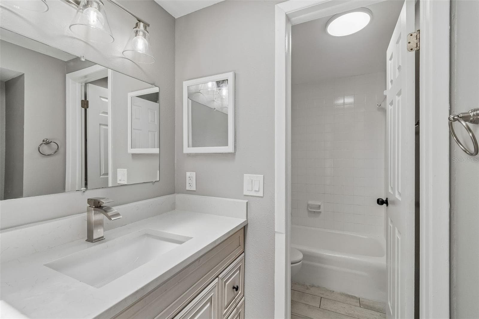 Single Family Residence at 7111 GATEWAY CT, TAMPA, photo 46 of 69