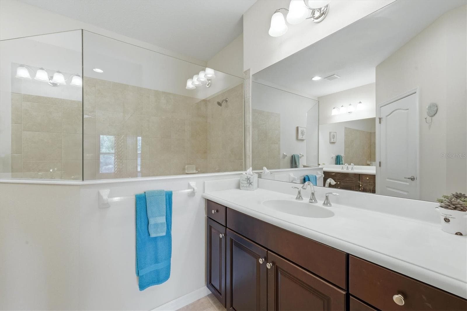 Master shower - 1359 BACKSPIN DR, ENGLEWOOD