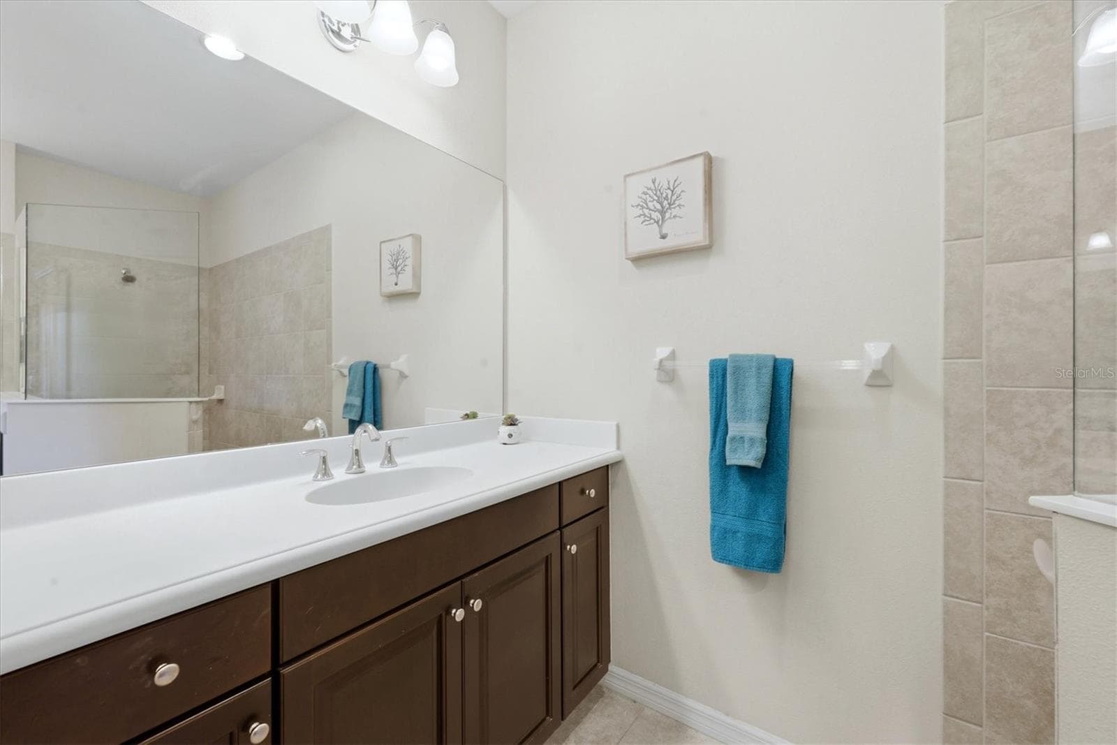 2nd vanity - 1359 BACKSPIN DR, ENGLEWOOD