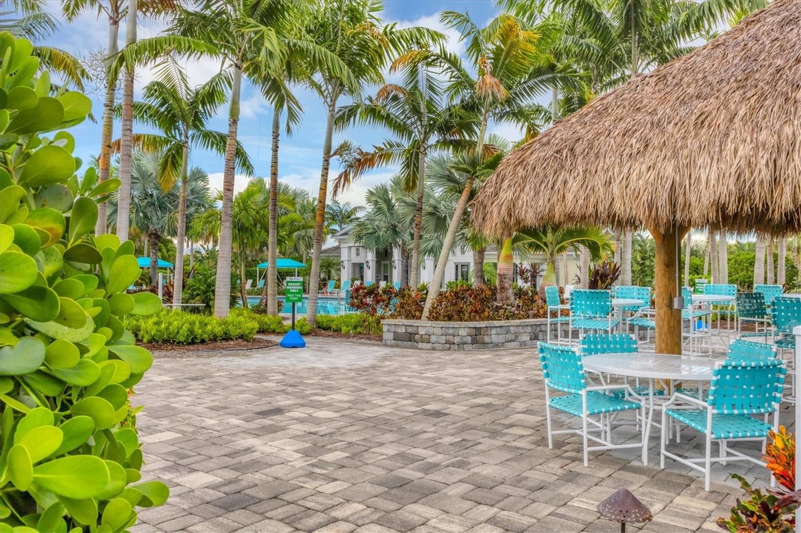 Outdoor seating areas - 1359 BACKSPIN DR, ENGLEWOOD