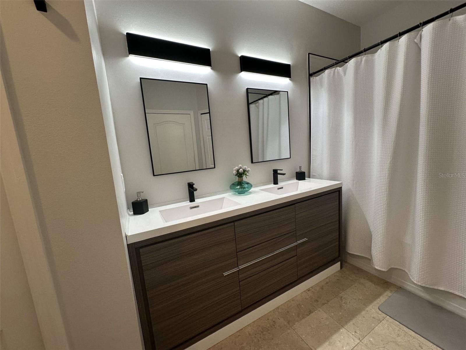Villa at 19113 DOVES LANDING DR, TAMPA, photo 28 of 47