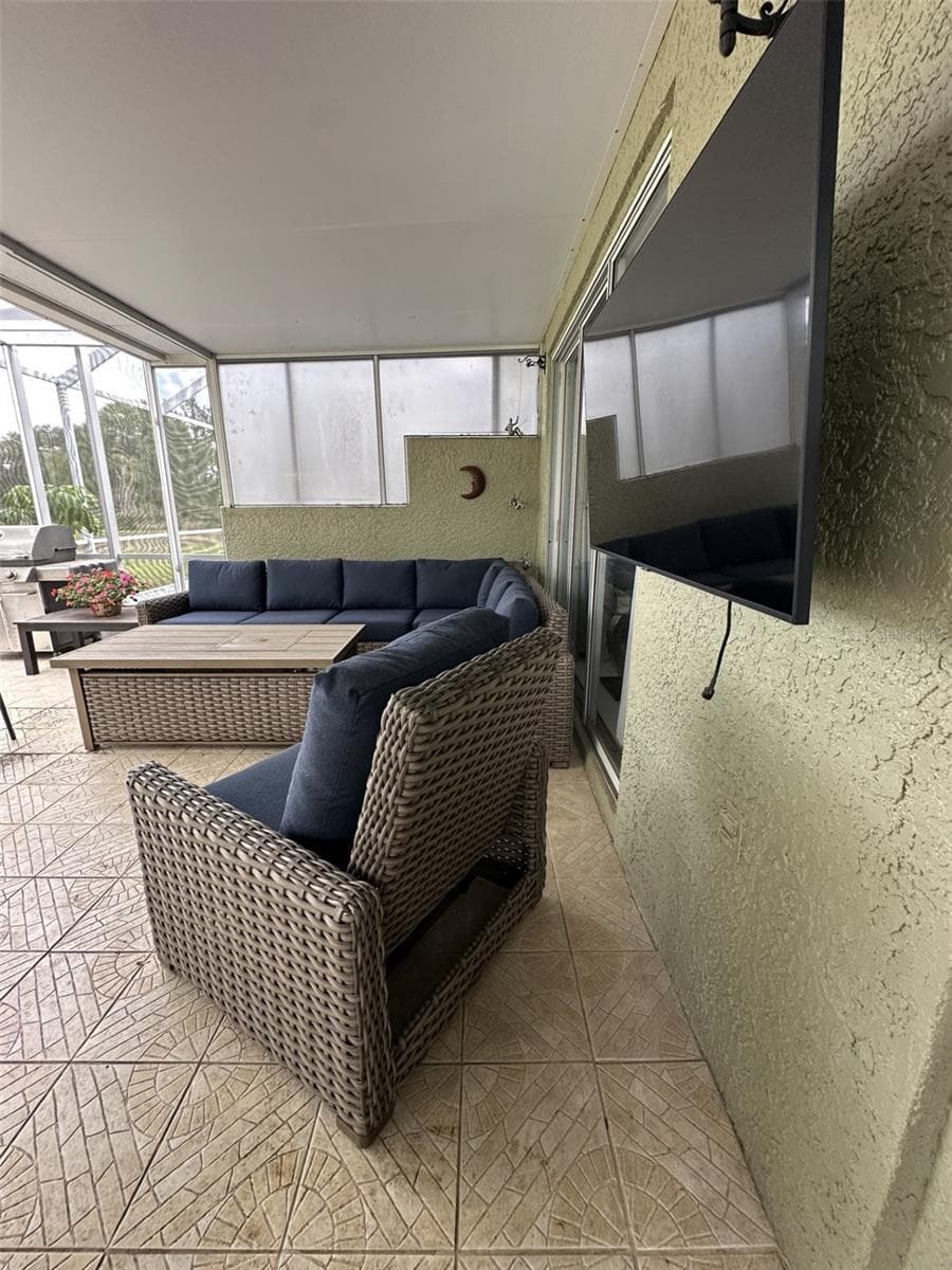 Villa at 19113 DOVES LANDING DR, TAMPA, photo 39 of 47