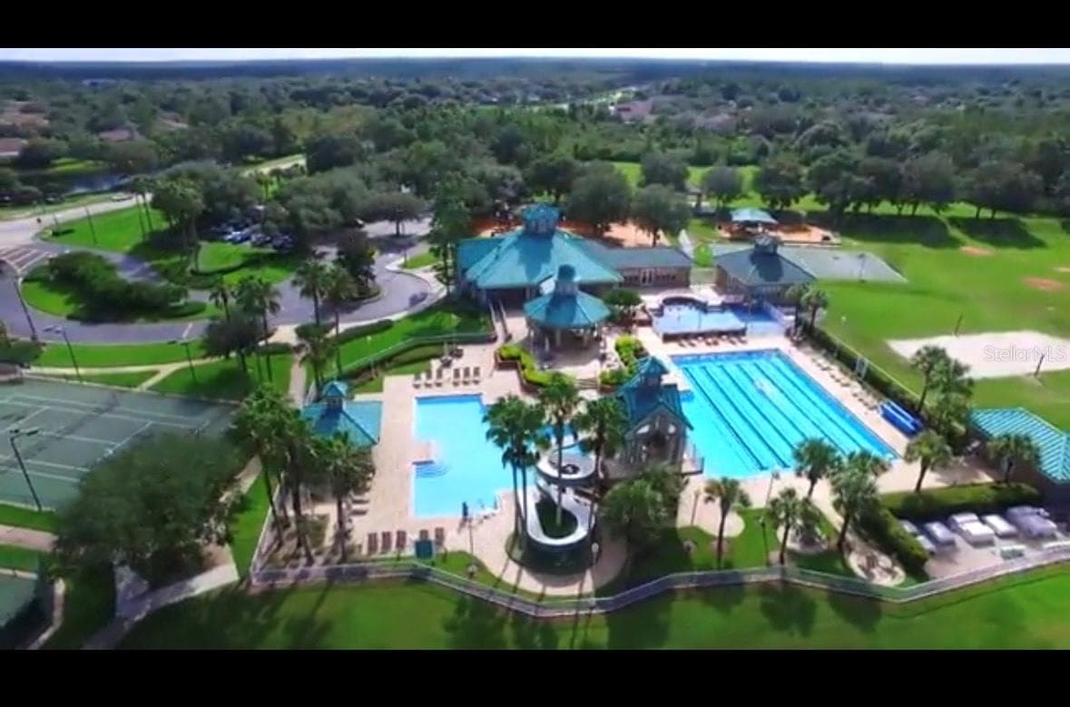 Villa at 19113 DOVES LANDING DR, TAMPA, photo 44 of 47