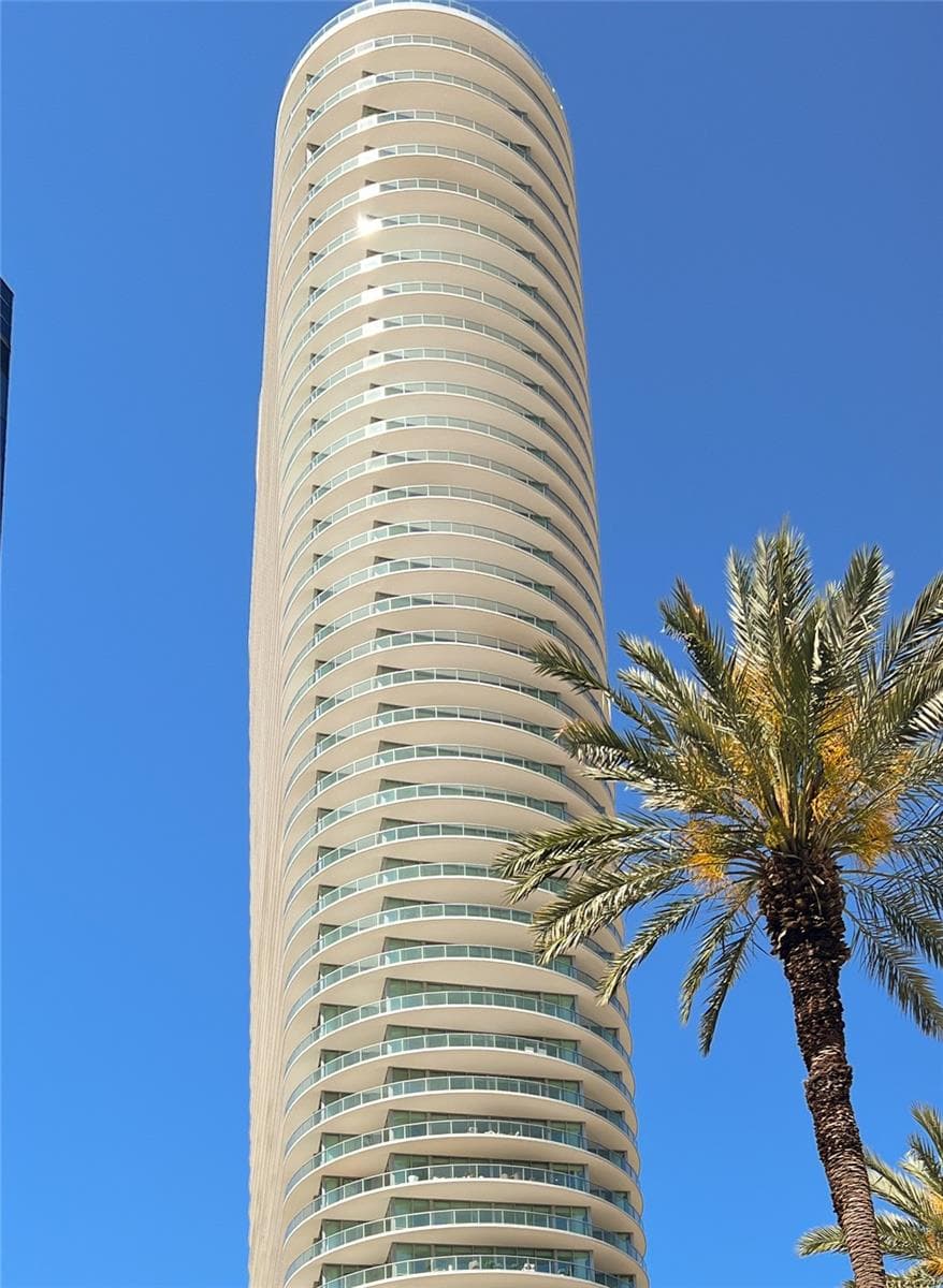Condominium at 400 CENTRAL AVE #2001, ST PETERSBURG, photo 44 of 46
