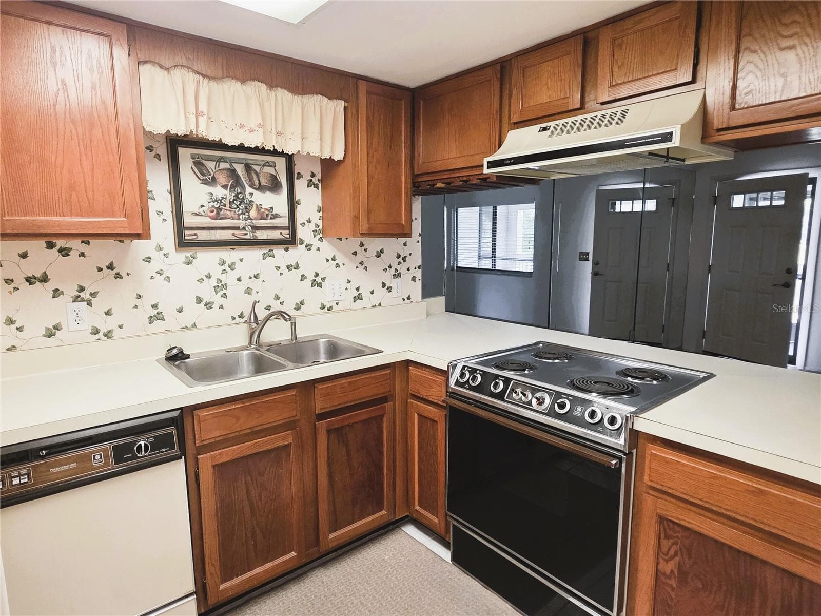 Condominium at 1775 CUPECOY CIR #O6, LUTZ, photo 14 of 37