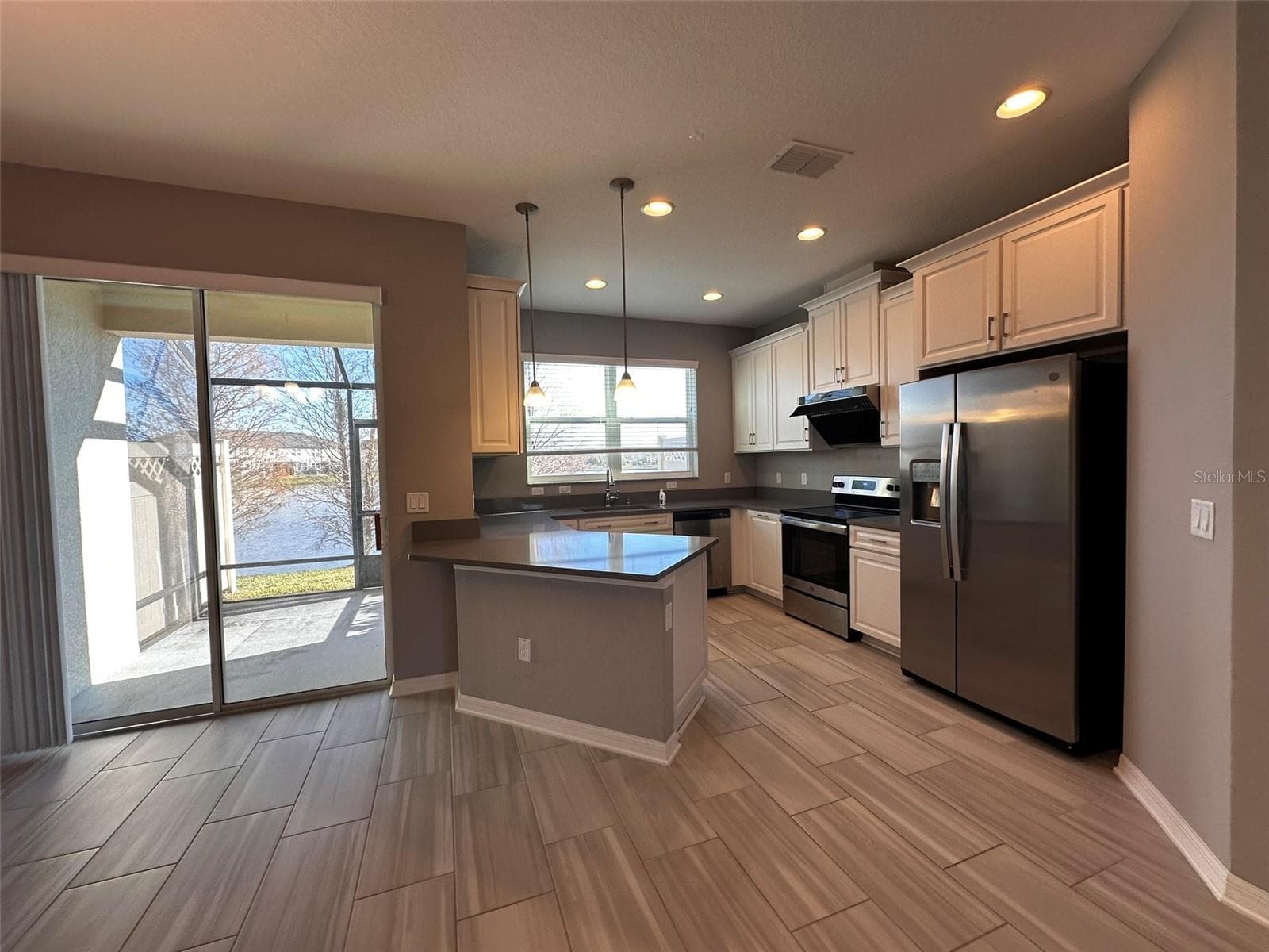 Townhouse at 29850 SOUTHWELL LN, WESLEY CHAPEL, photo 5 of 32