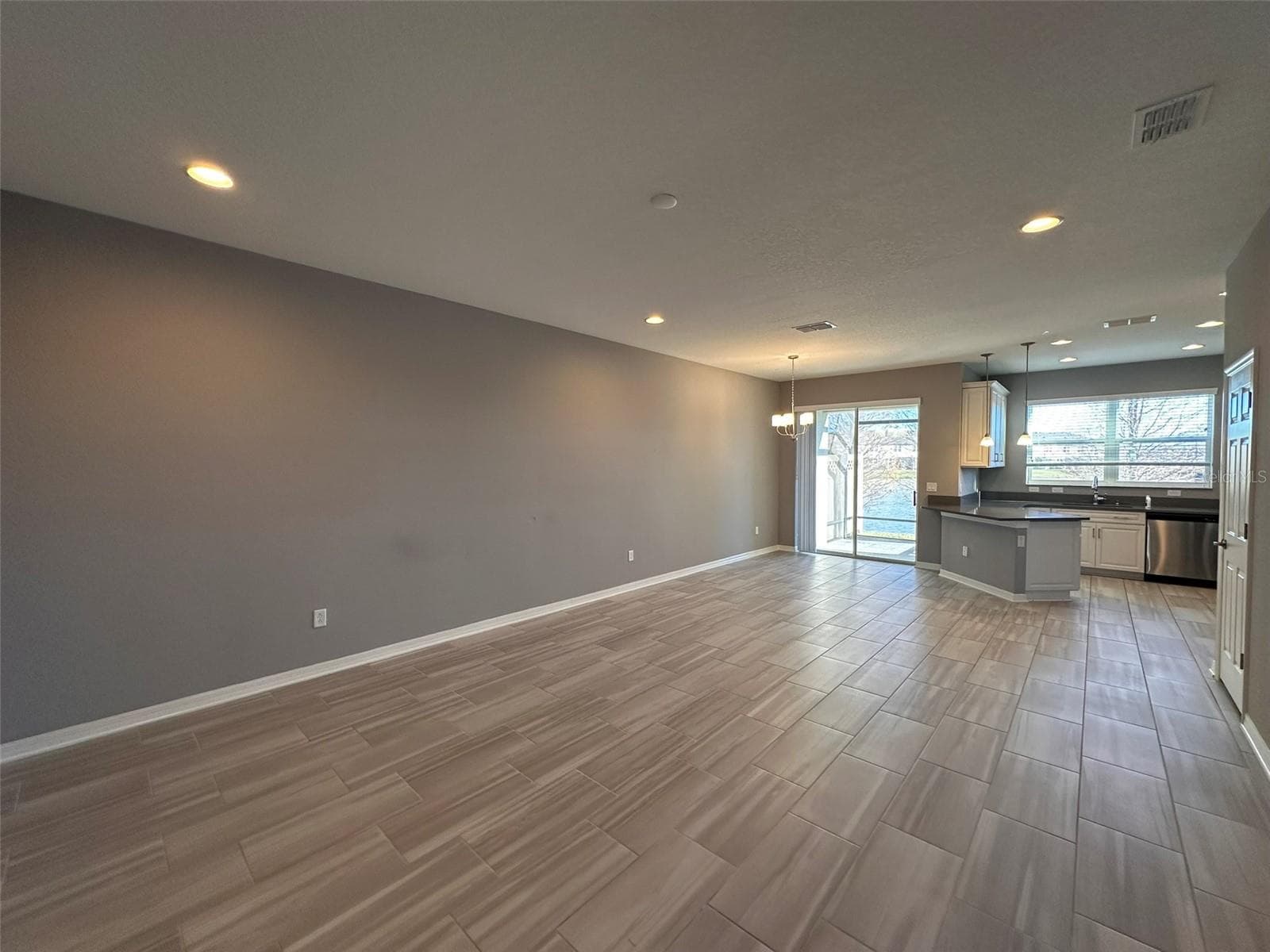 Townhouse at 29850 SOUTHWELL LN, WESLEY CHAPEL, photo 7 of 32