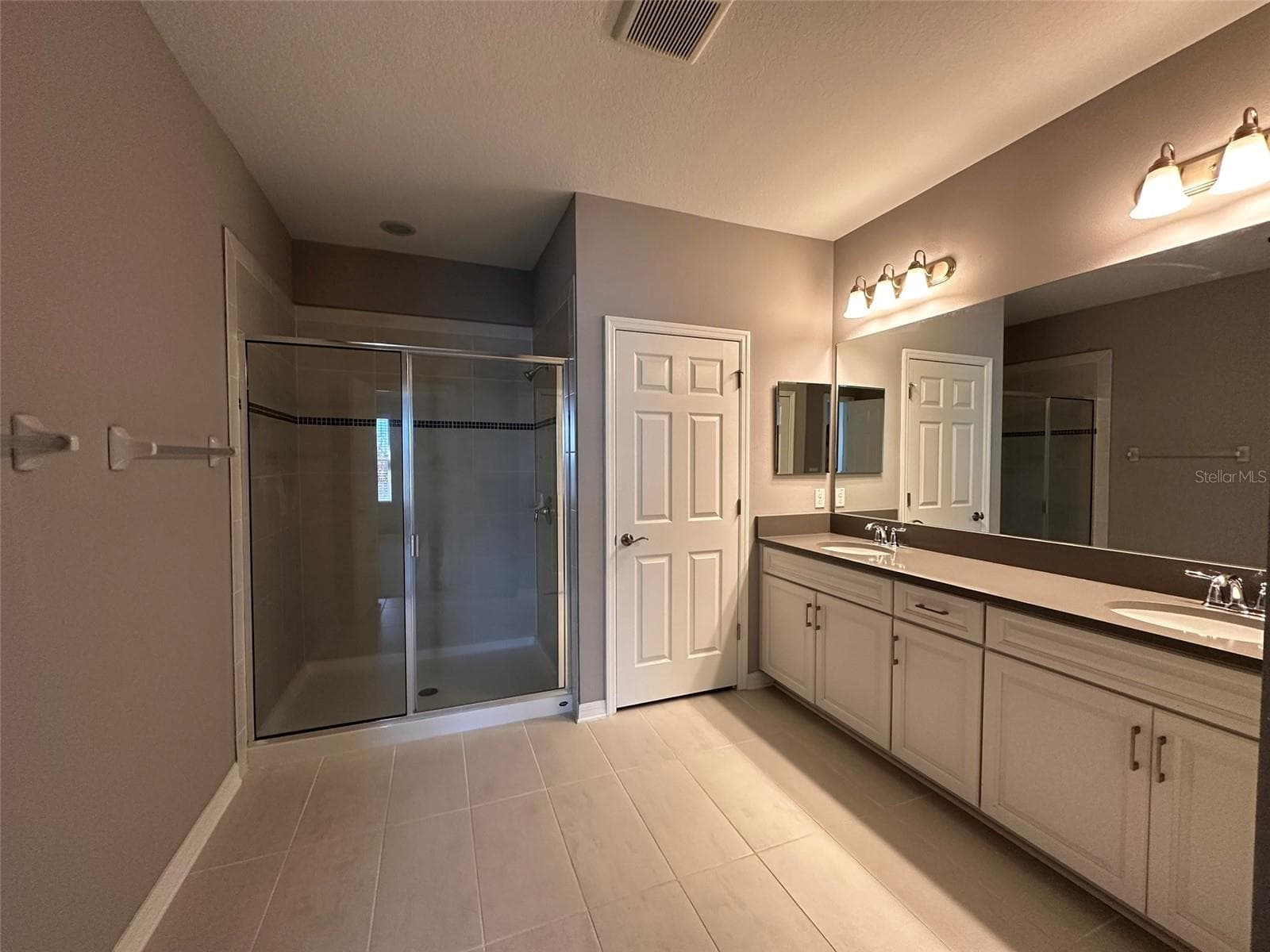 Townhouse at 29850 SOUTHWELL LN, WESLEY CHAPEL, photo 13 of 32