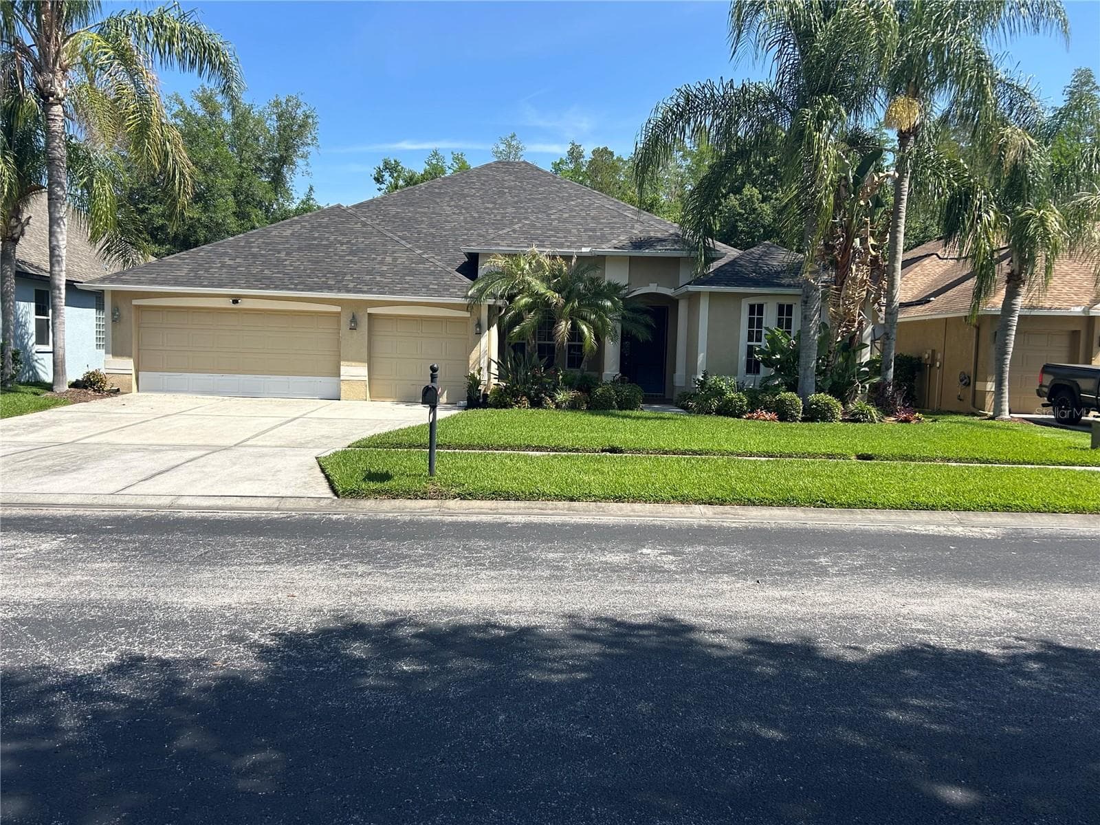 Front - 26612 SHOREGRASS DR, WESLEY CHAPEL