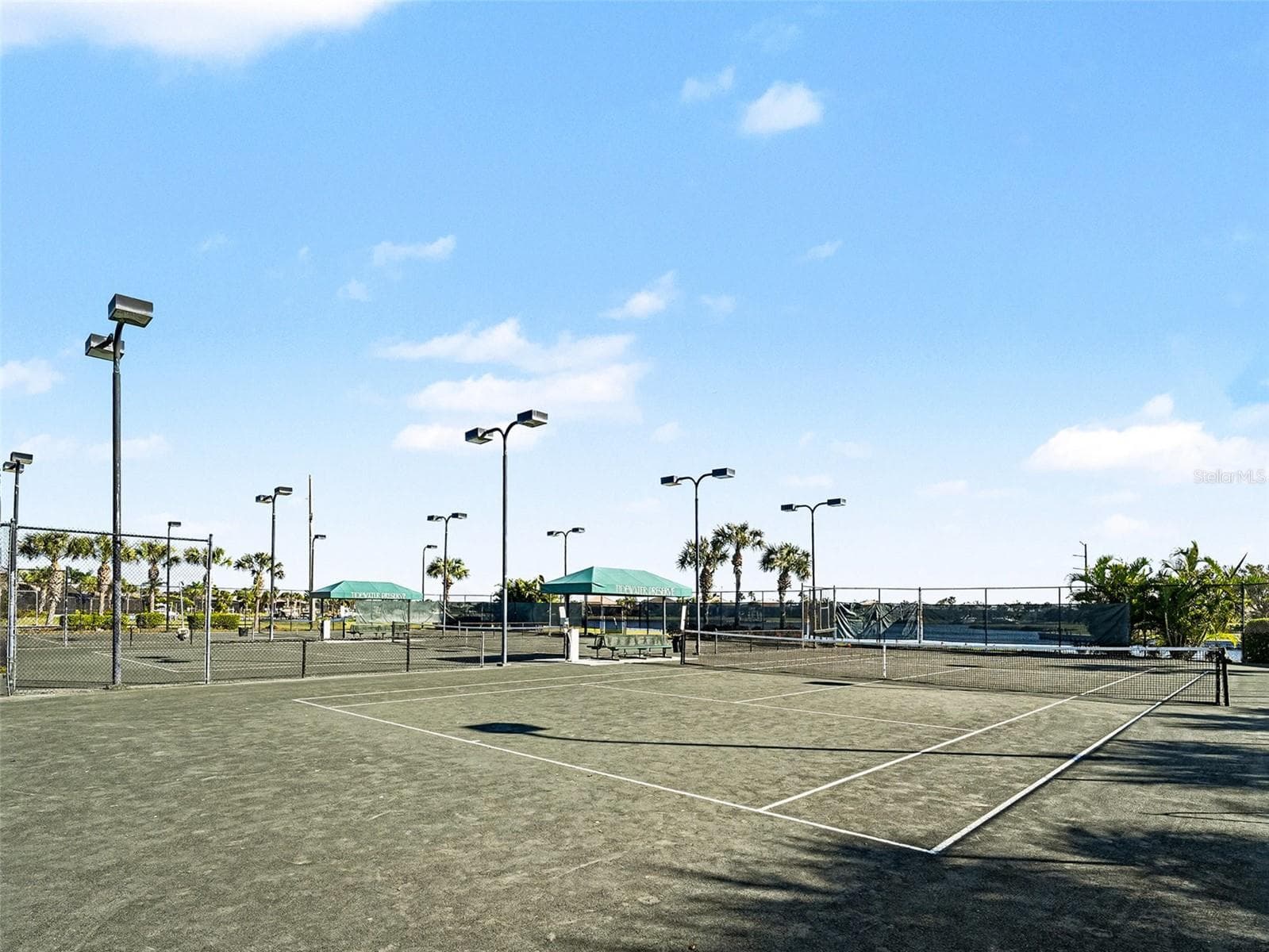 Nearby community sports courts offering added recreation and lifestyle convenience just moments from the home. - 1018 OVERLOOK CT, BRADENTON