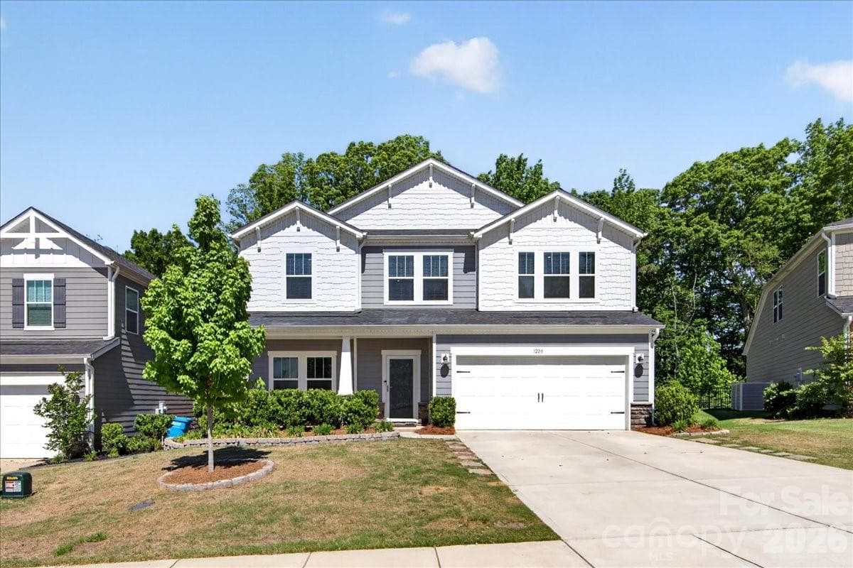 1220 Gossamer Hill Drive