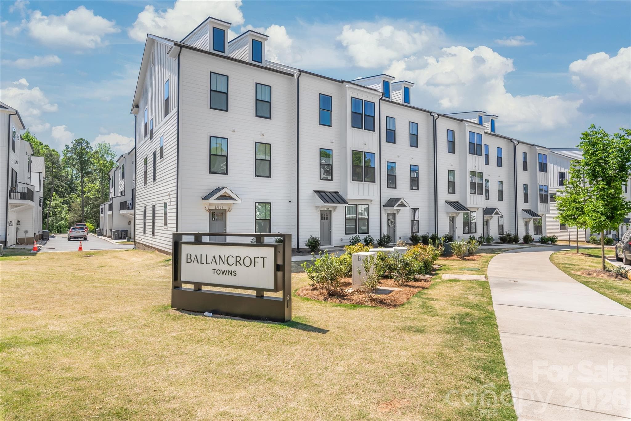 Townhouse at 15309 Ballancroft Parkway, Charlotte, photo 2 of 36