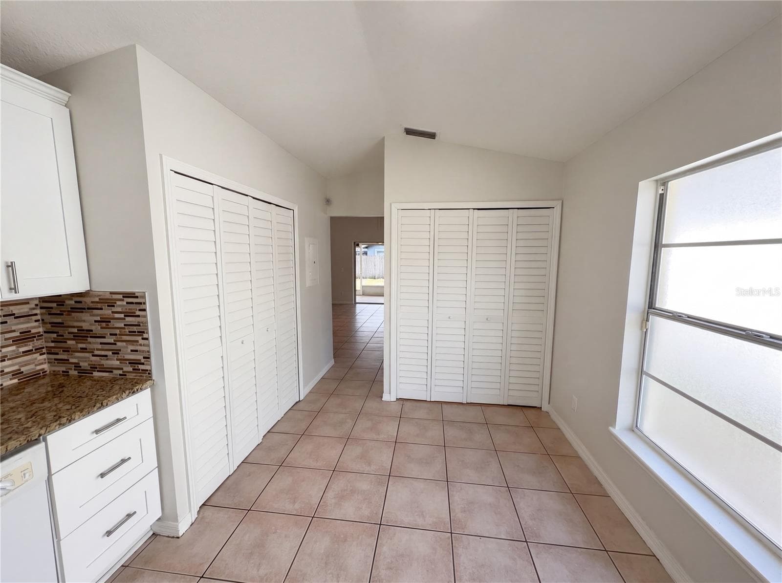 Single Family Residence at 9814 DEAN COVE LN, ORLANDO, photo 10 of 21
