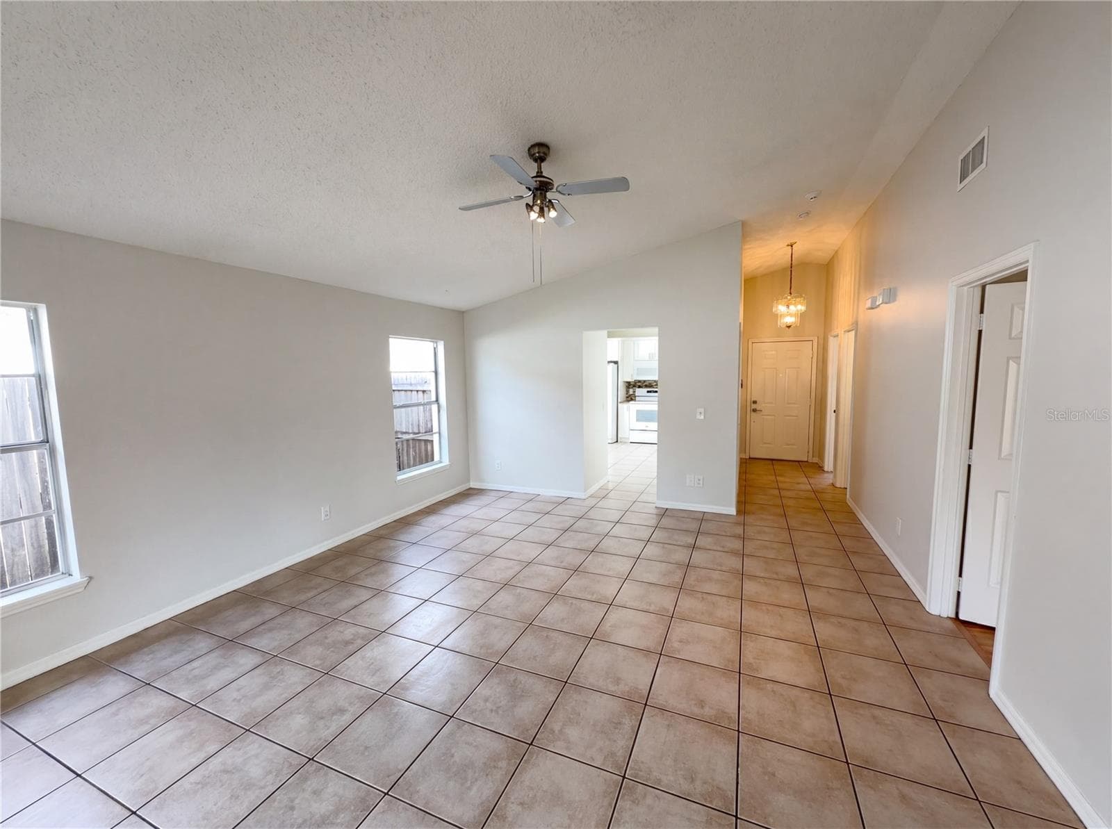 Single Family Residence at 9814 DEAN COVE LN, ORLANDO, photo 12 of 21