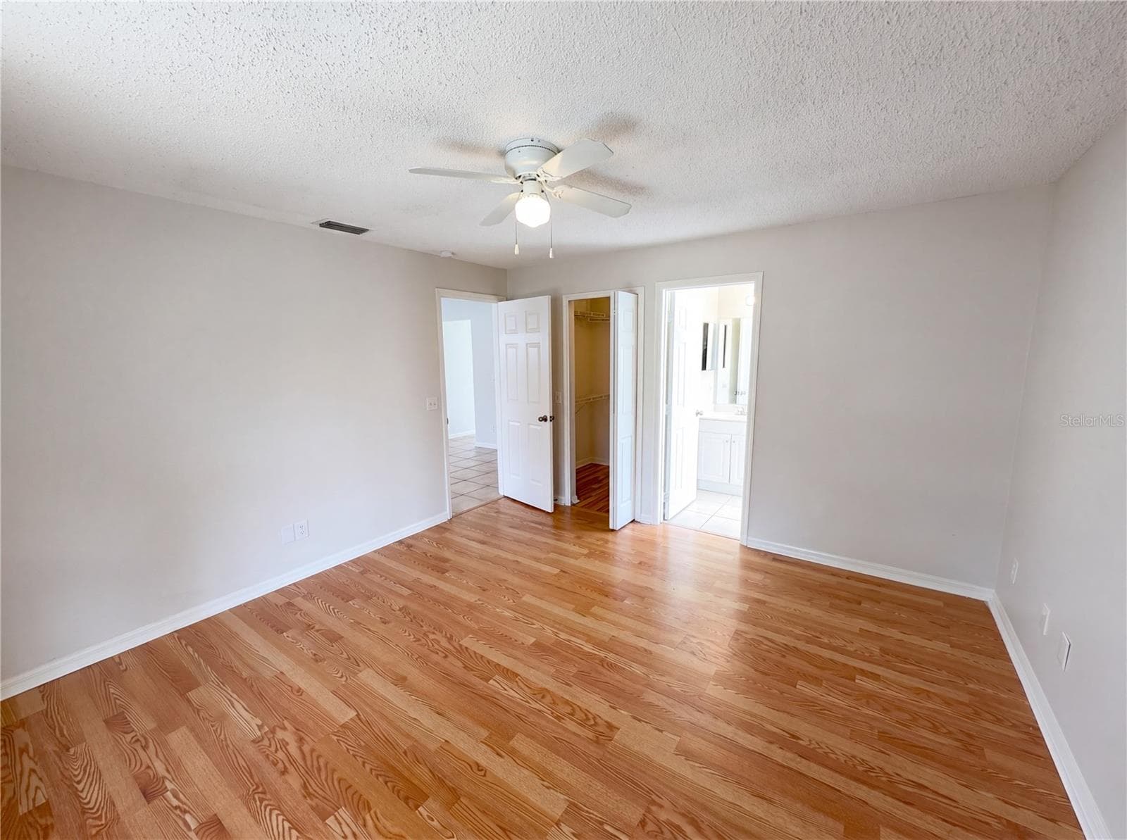 Single Family Residence at 9814 DEAN COVE LN, ORLANDO, photo 13 of 21
