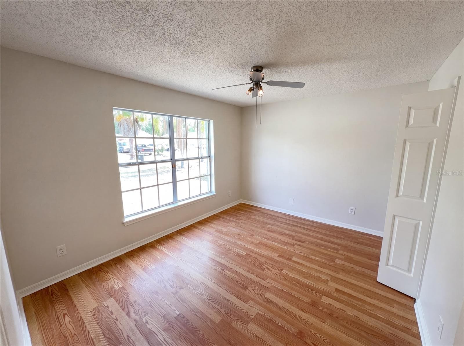 Single Family Residence at 9814 DEAN COVE LN, ORLANDO, photo 14 of 21