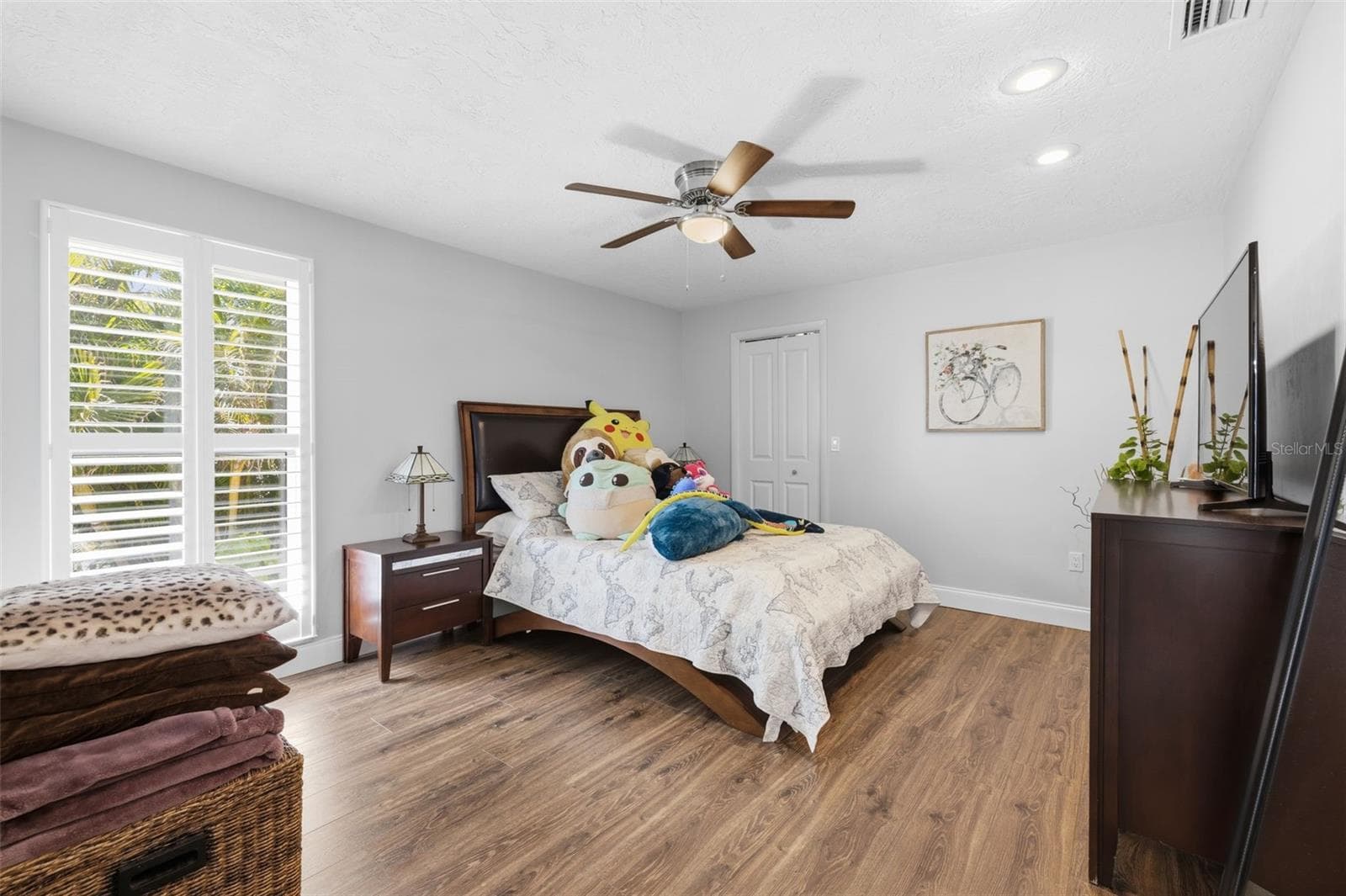 Single Family Residence at 1997 HAWAII AVE NE, ST PETERSBURG, photo 33 of 60