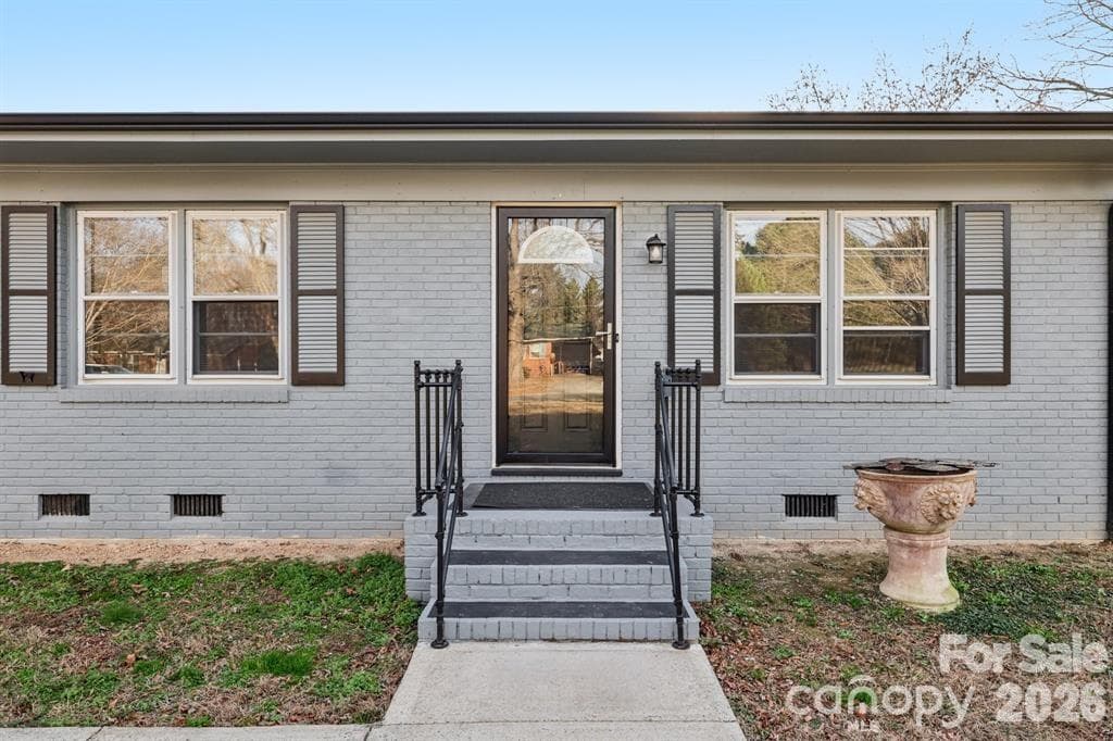 Single Family Residence at 3207 Valleydale Road, Monroe, photo 4 of 29