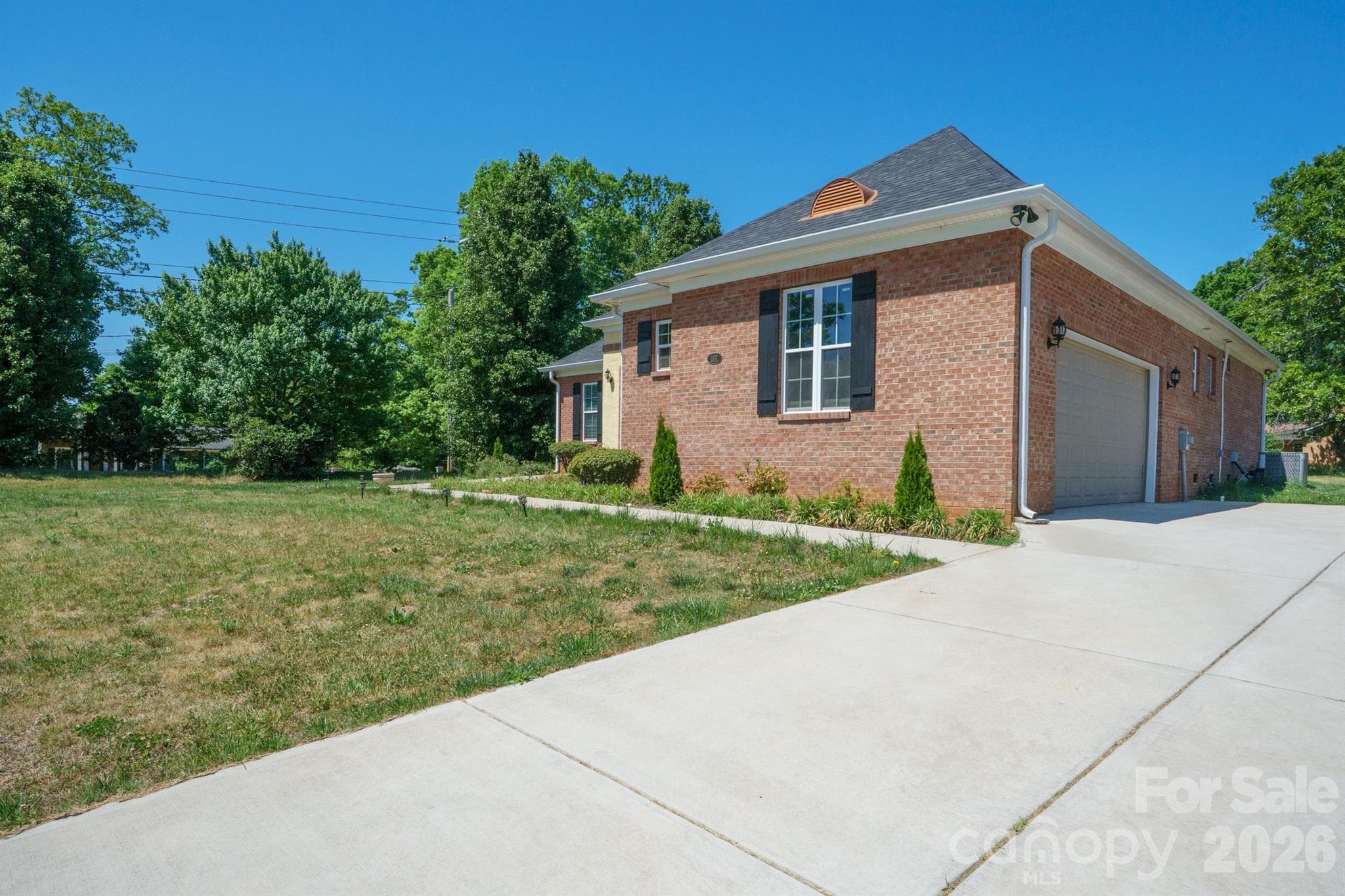Single Family Residence at Kings Mountain, photo 2 of 33