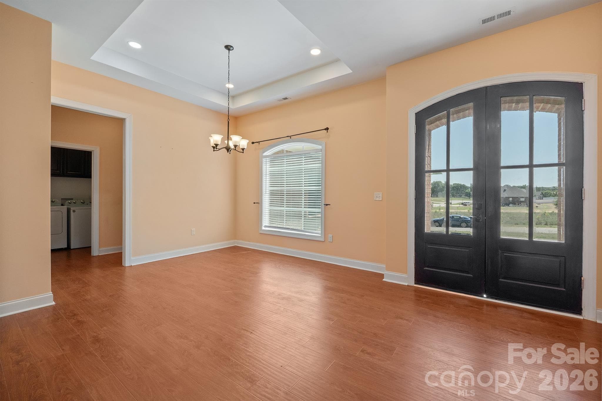 Single Family Residence at 101 Long Meadows Drive, Kings Mountain, photo 10 of 33