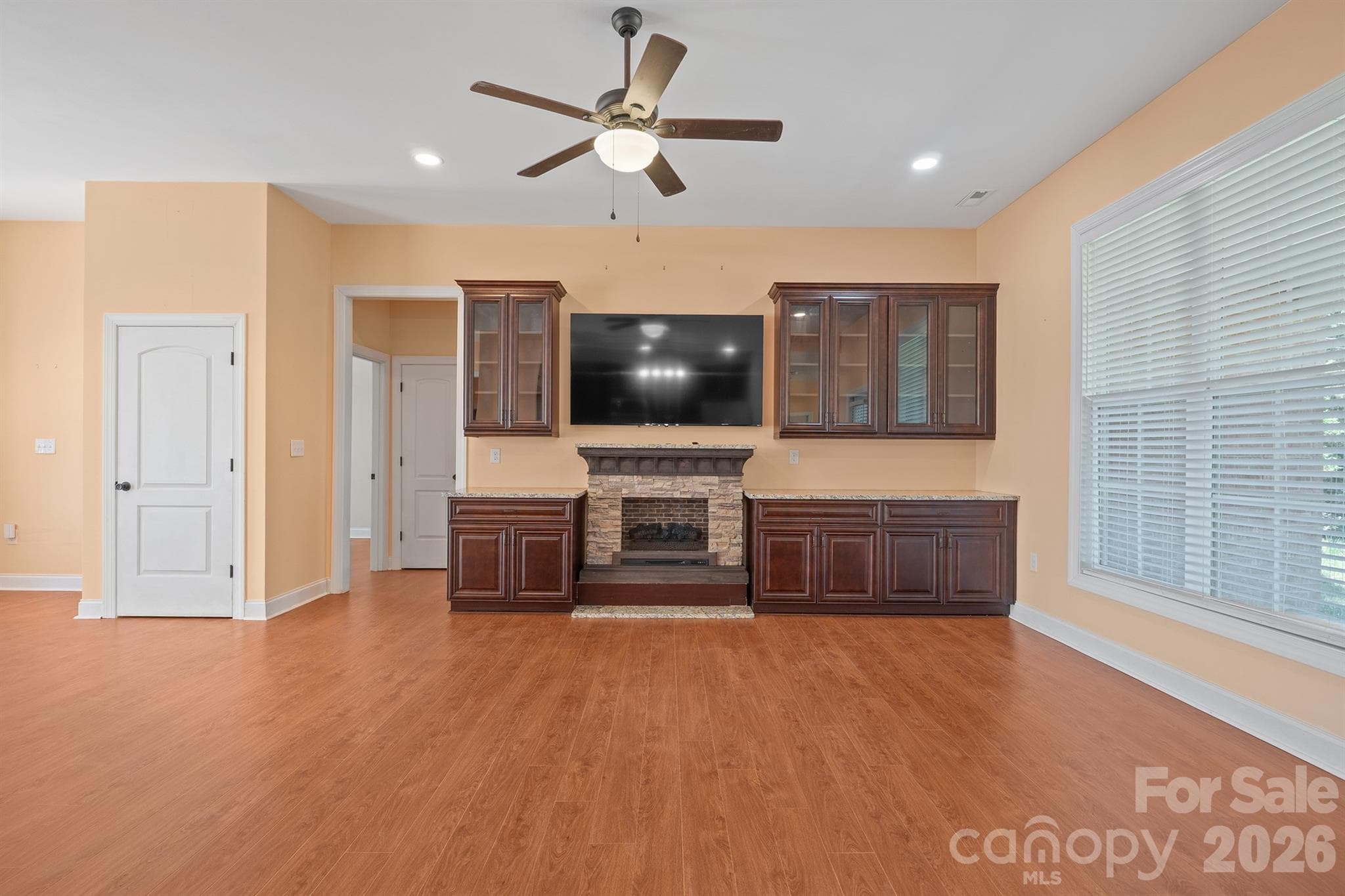 Single Family Residence at 101 Long Meadows Drive, Kings Mountain, photo 11 of 33