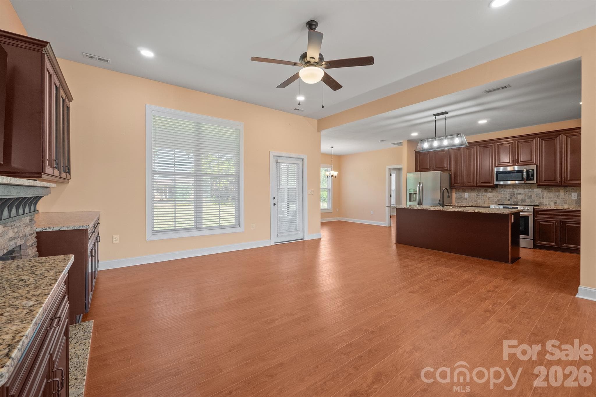 Single Family Residence at 101 Long Meadows Drive, Kings Mountain, photo 14 of 33