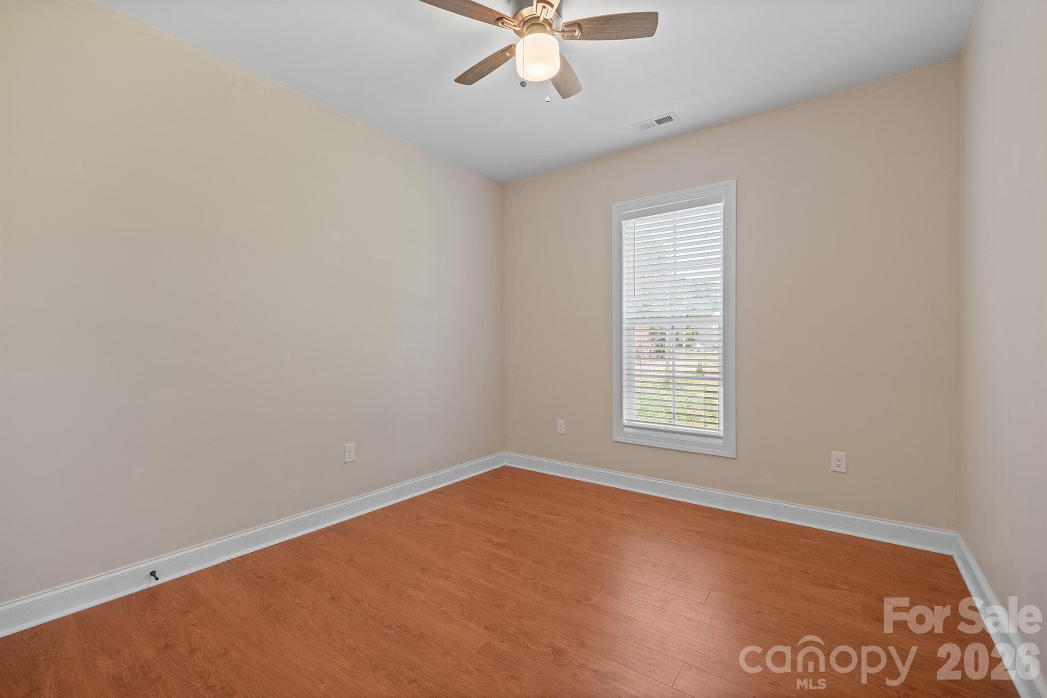 Single Family Residence at 101 Long Meadows Drive, Kings Mountain, photo 19 of 33