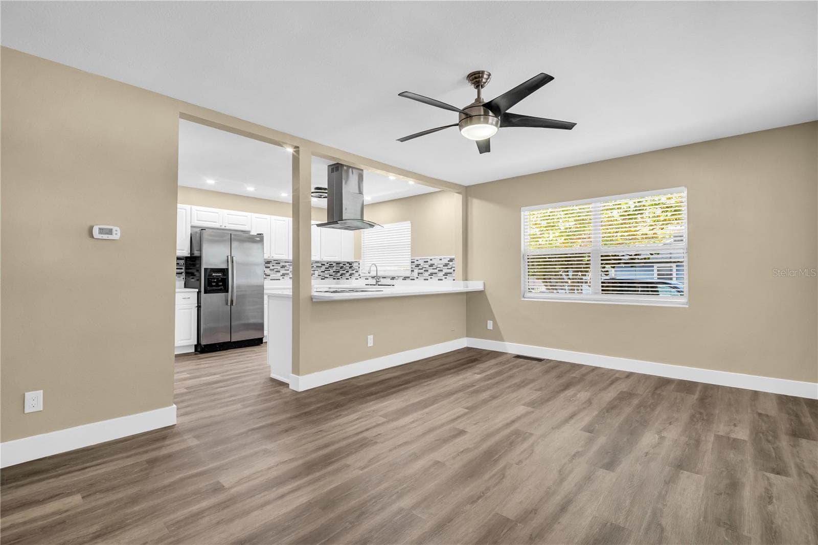 Living room - 1001 JASMINE WAY, CLEARWATER