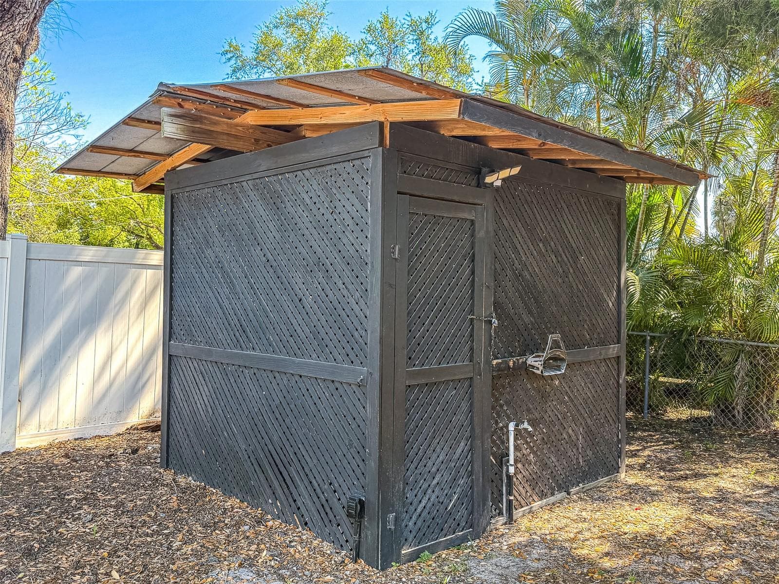 Mobile Home at 5807 BARRY LN, TAMPA, photo 15 of 28
