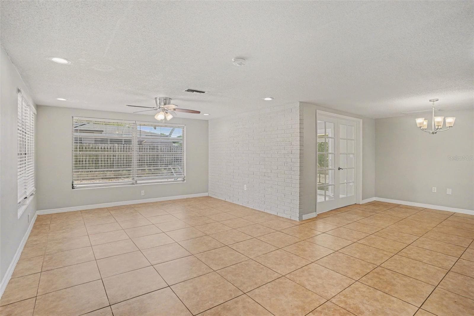 Single Family Residence at 8006 MIMOSA DR, PORT RICHEY, photo 4 of 18